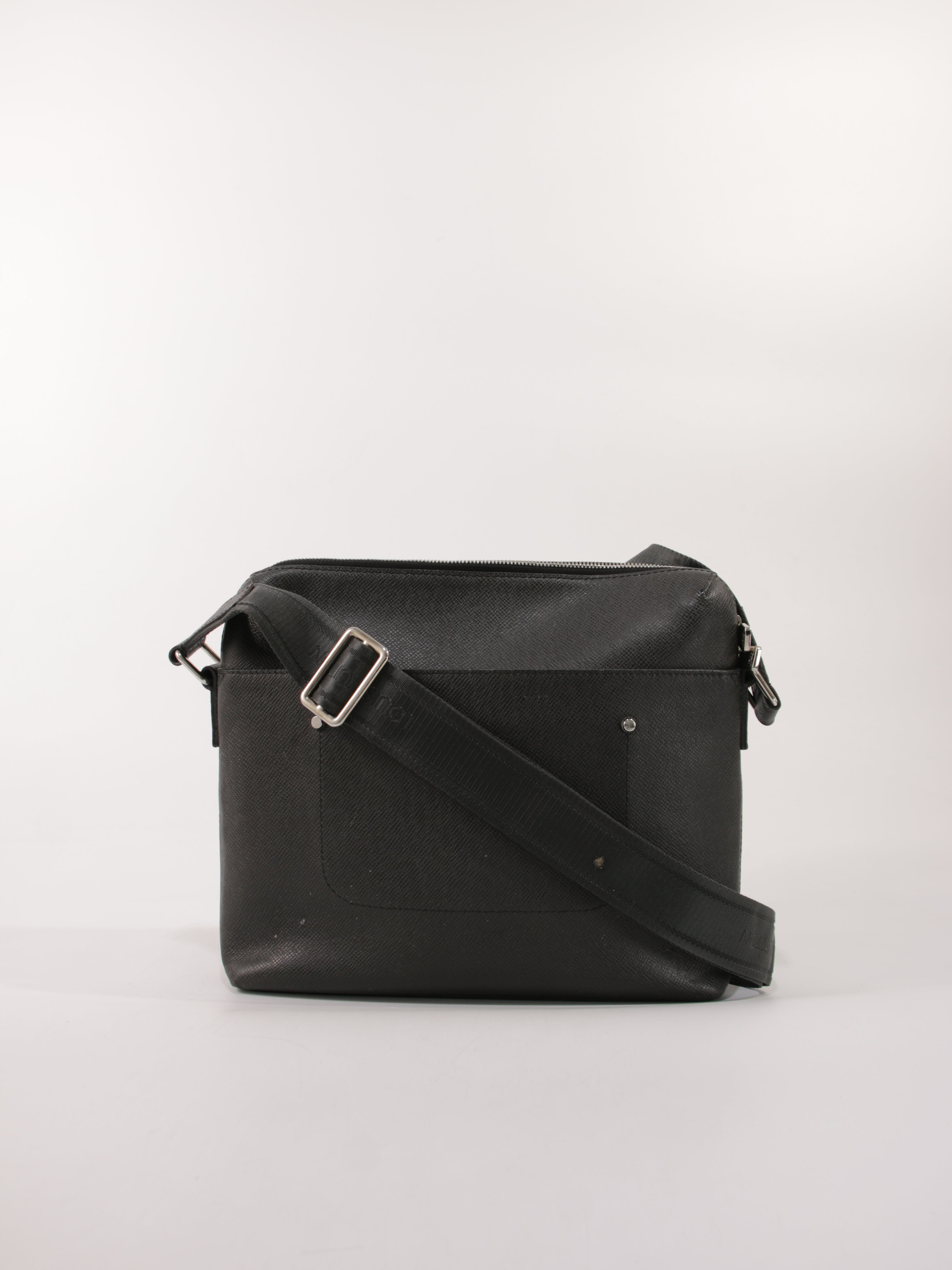 LOUIS VUITTON CROSSBODY BAGS