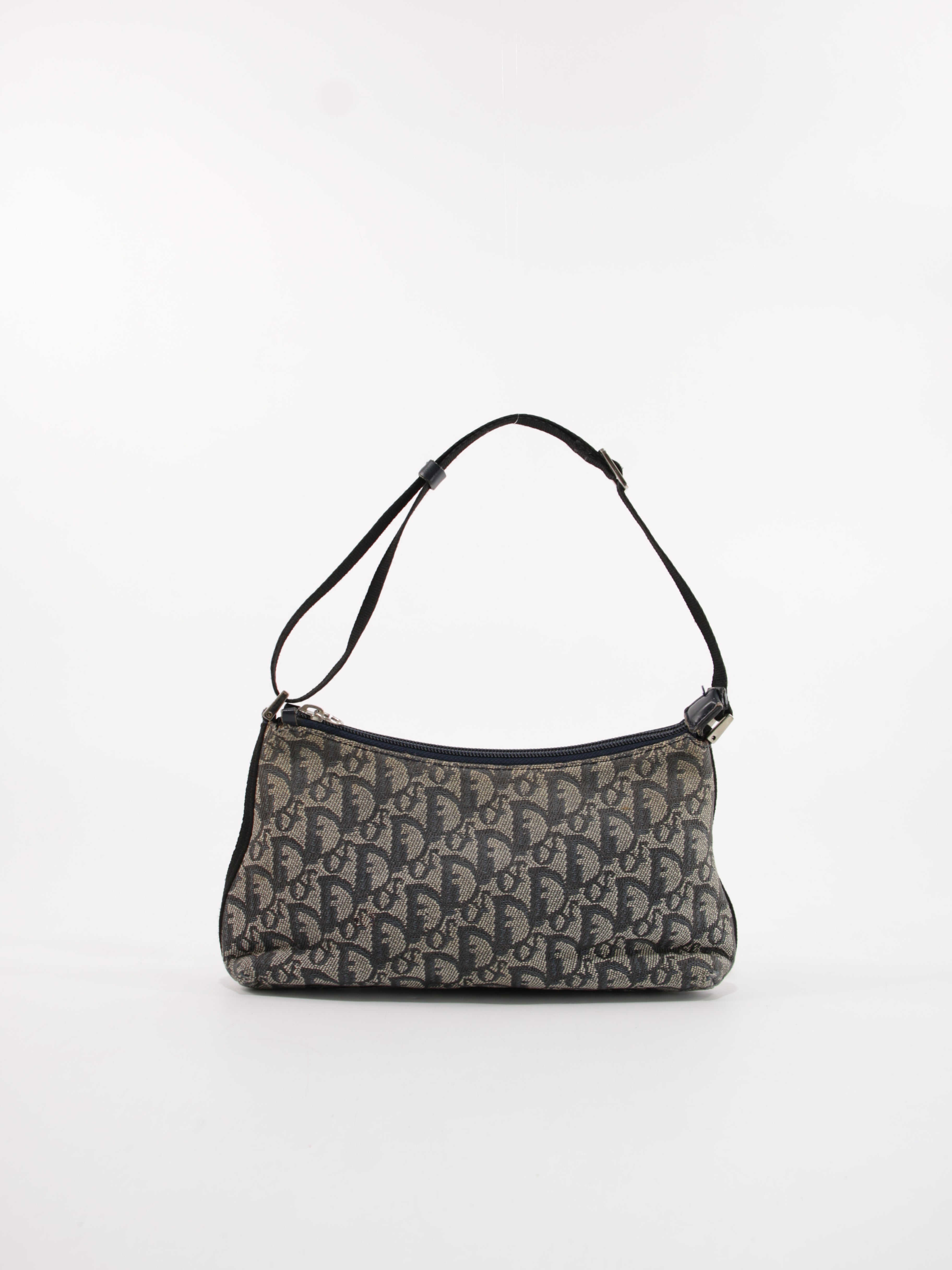 CHRISTIAN DIOR SHOULDER BAGS