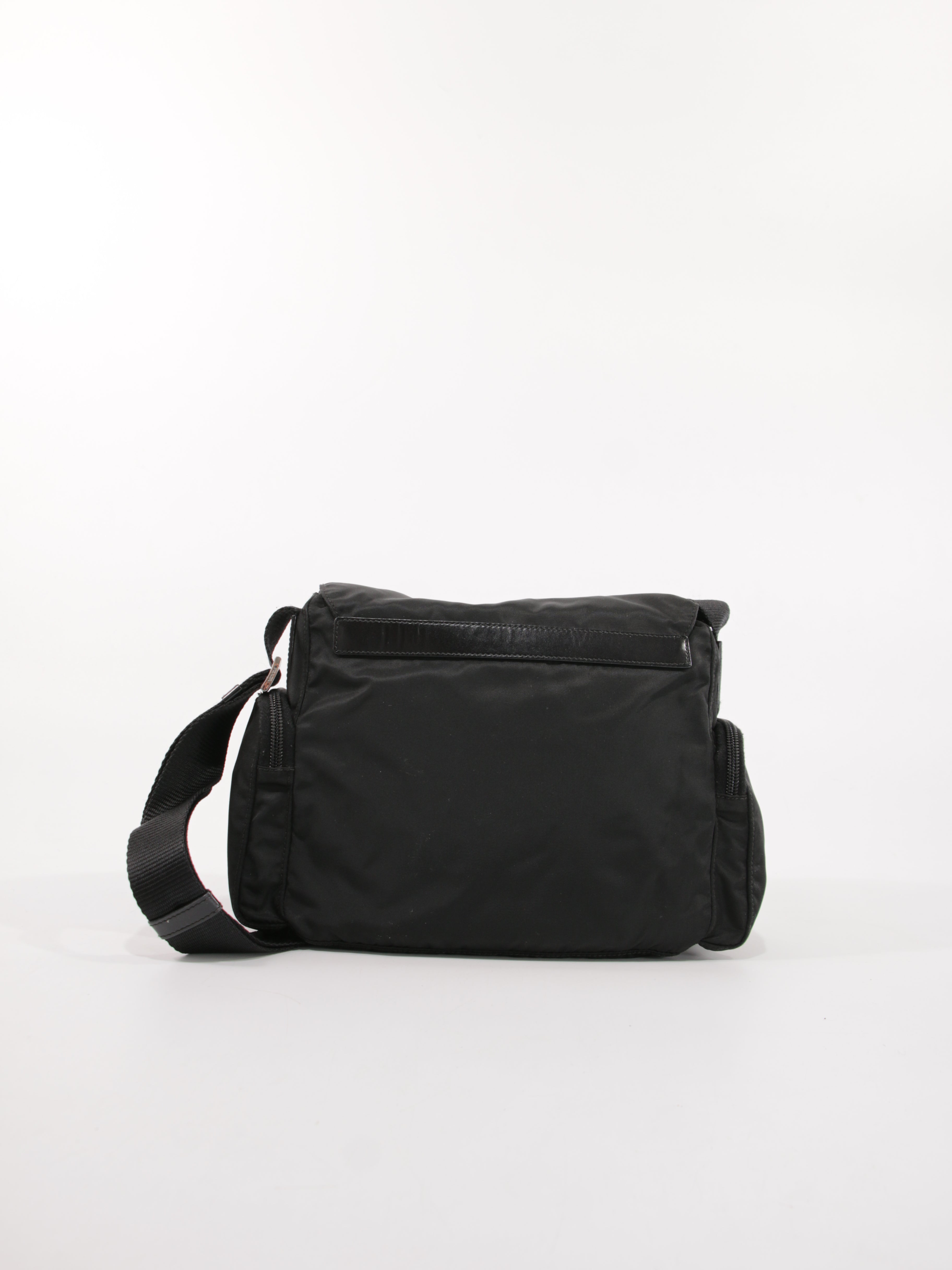 Single Buckle Messenger