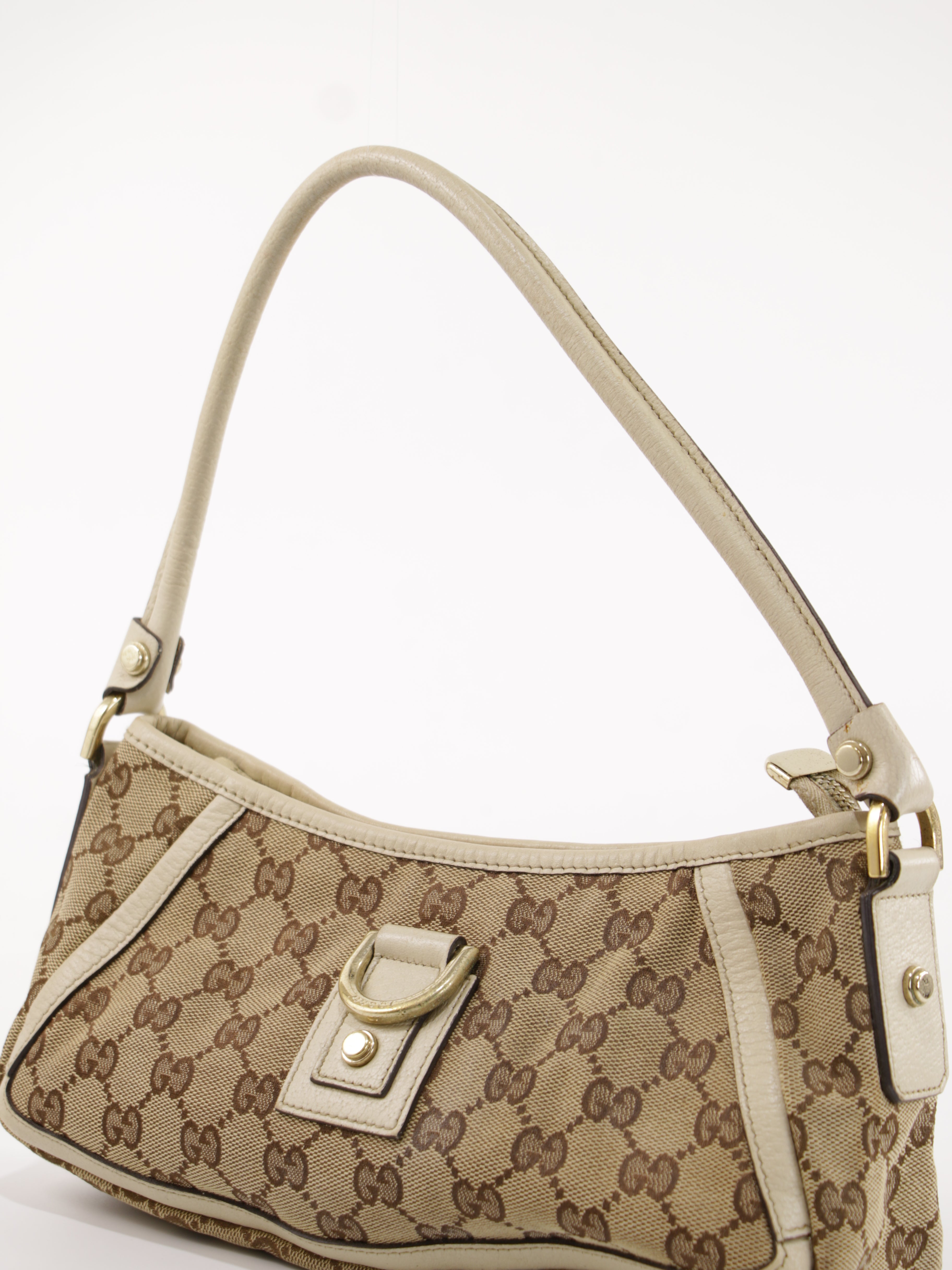 Abbey D-Ring Pochette