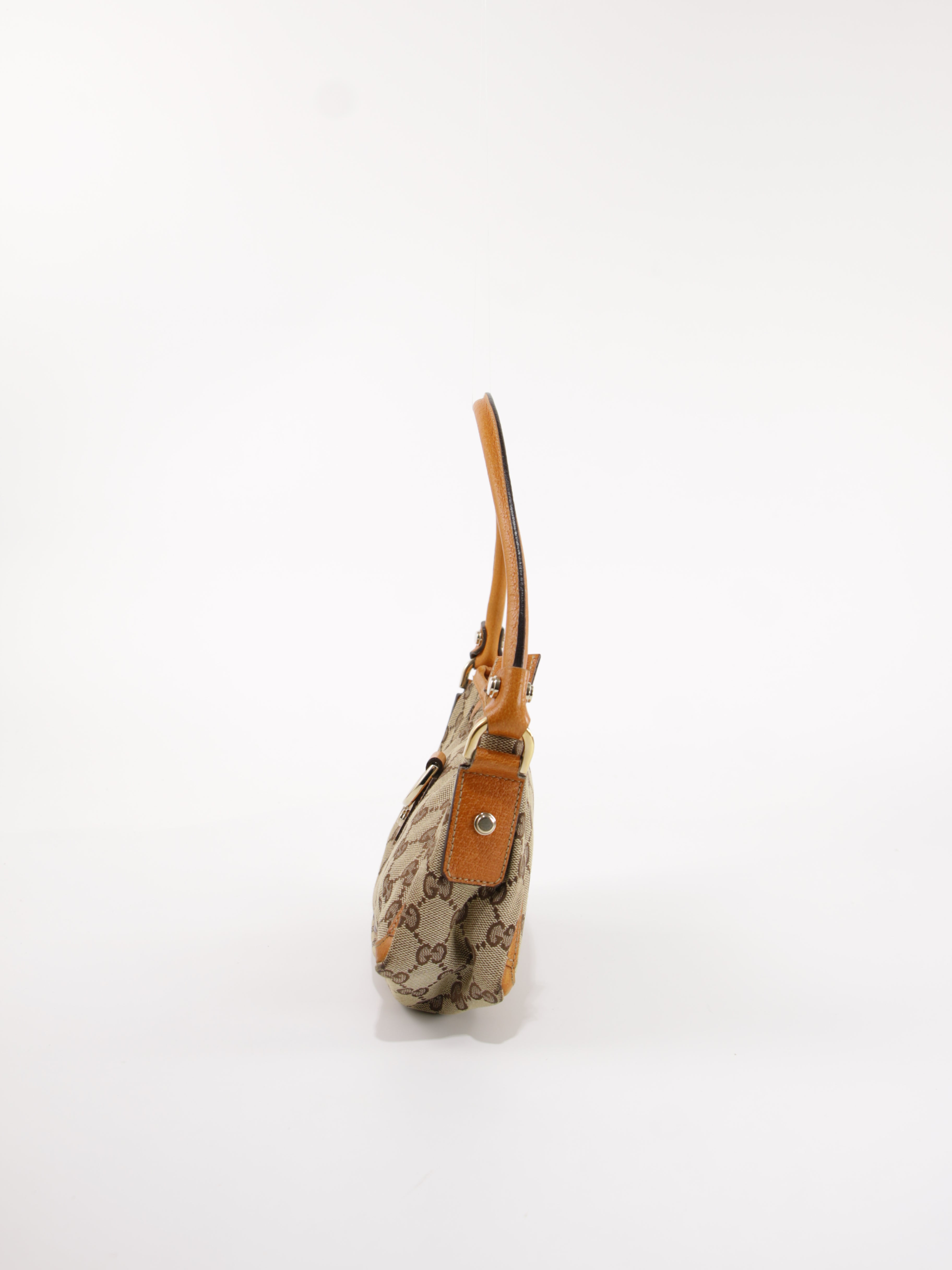 Abbey D-Ring Pochette