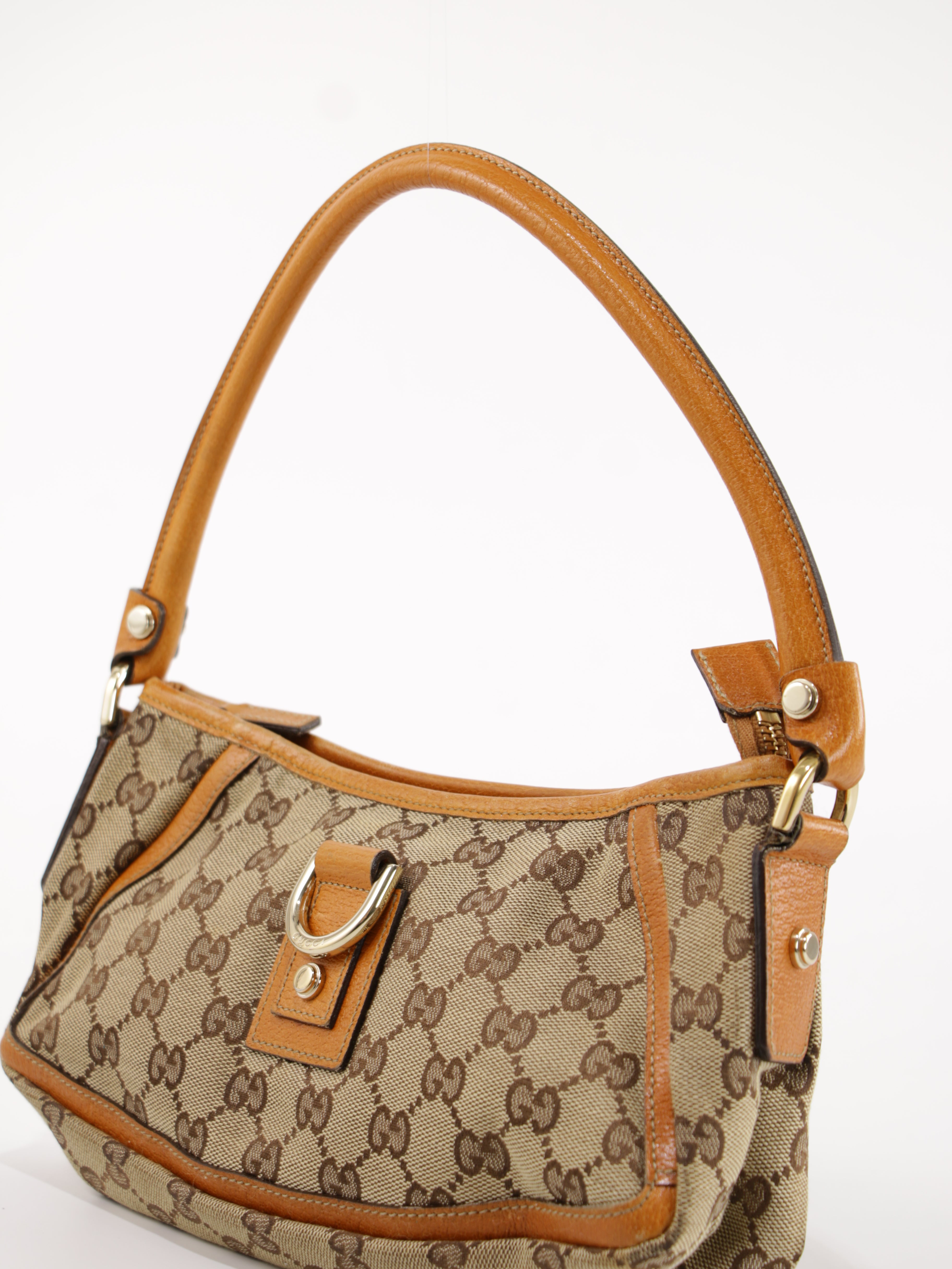 Abbey D-Ring Pochette