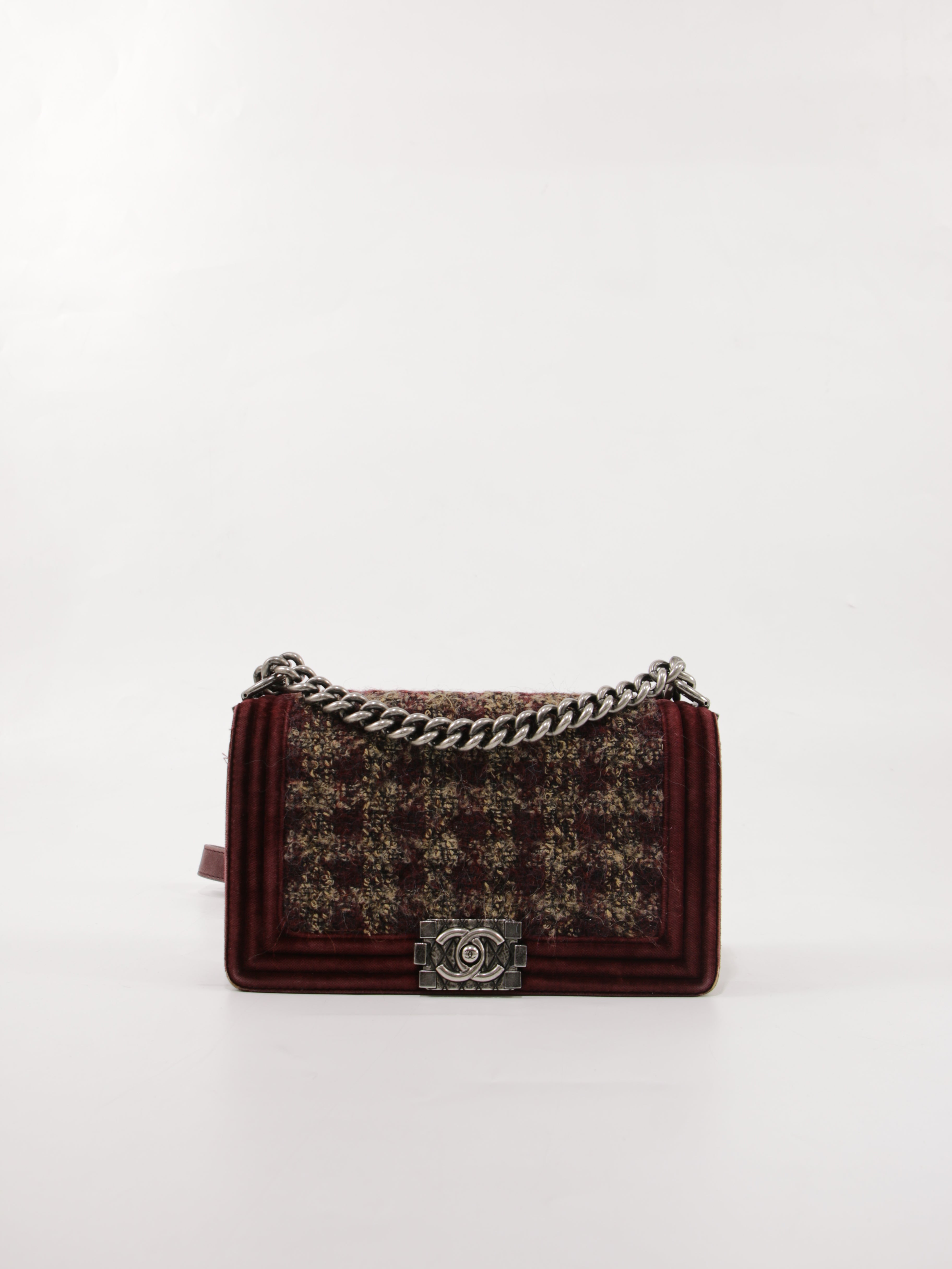 CHANEL - Boy