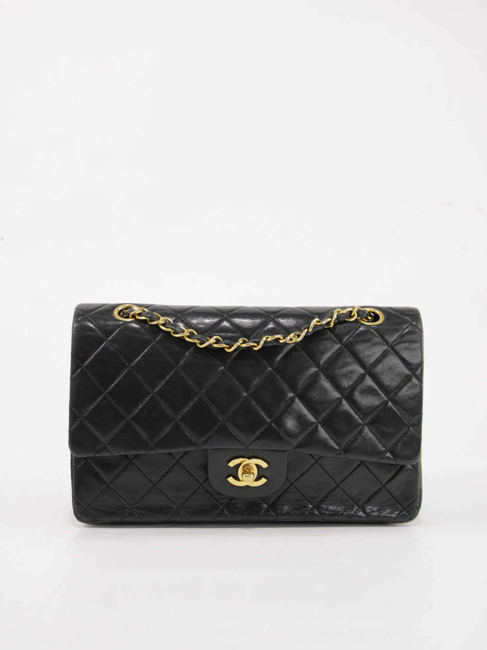 Medium Classic Flap