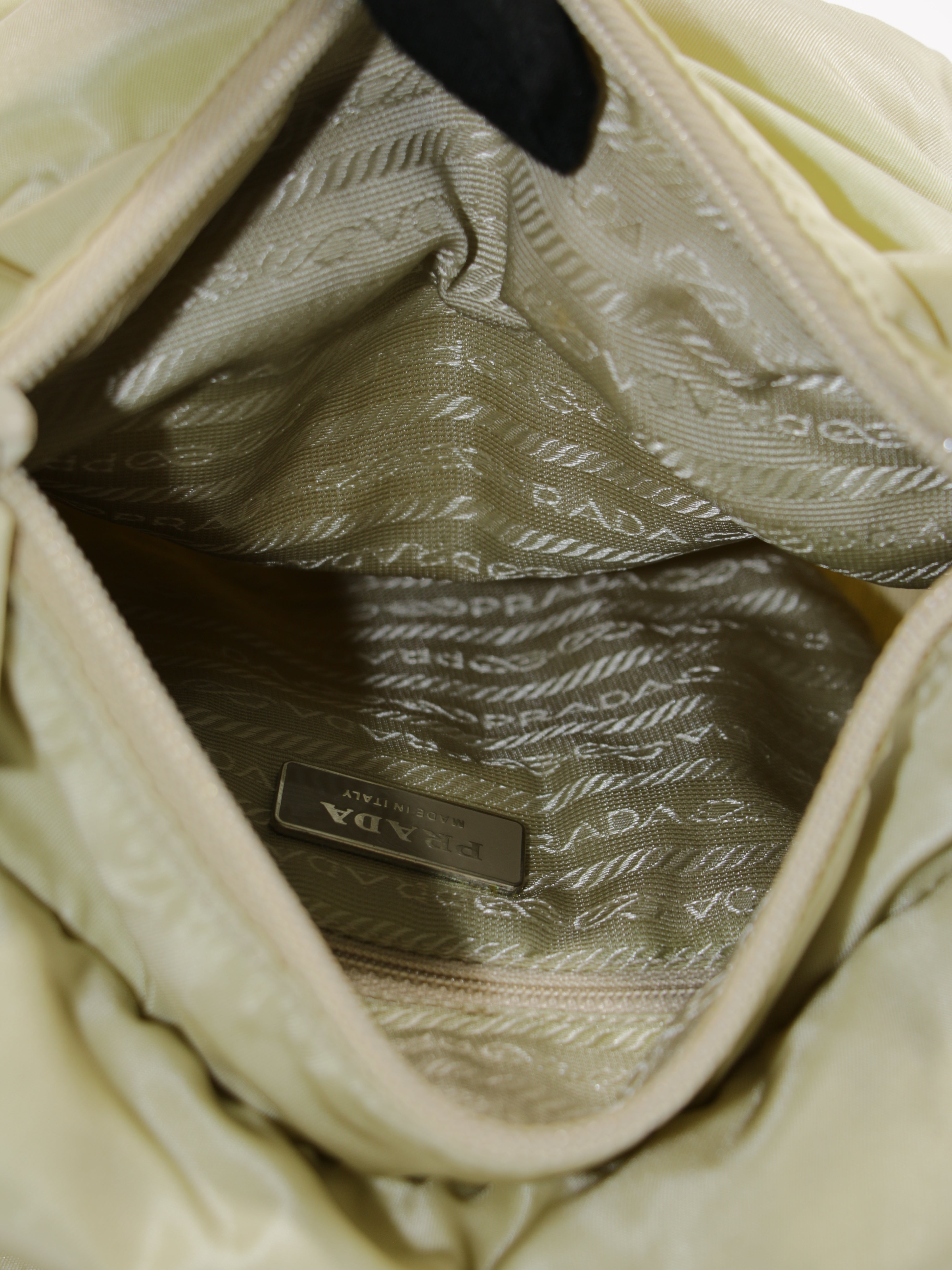 Single Buckle Messenger