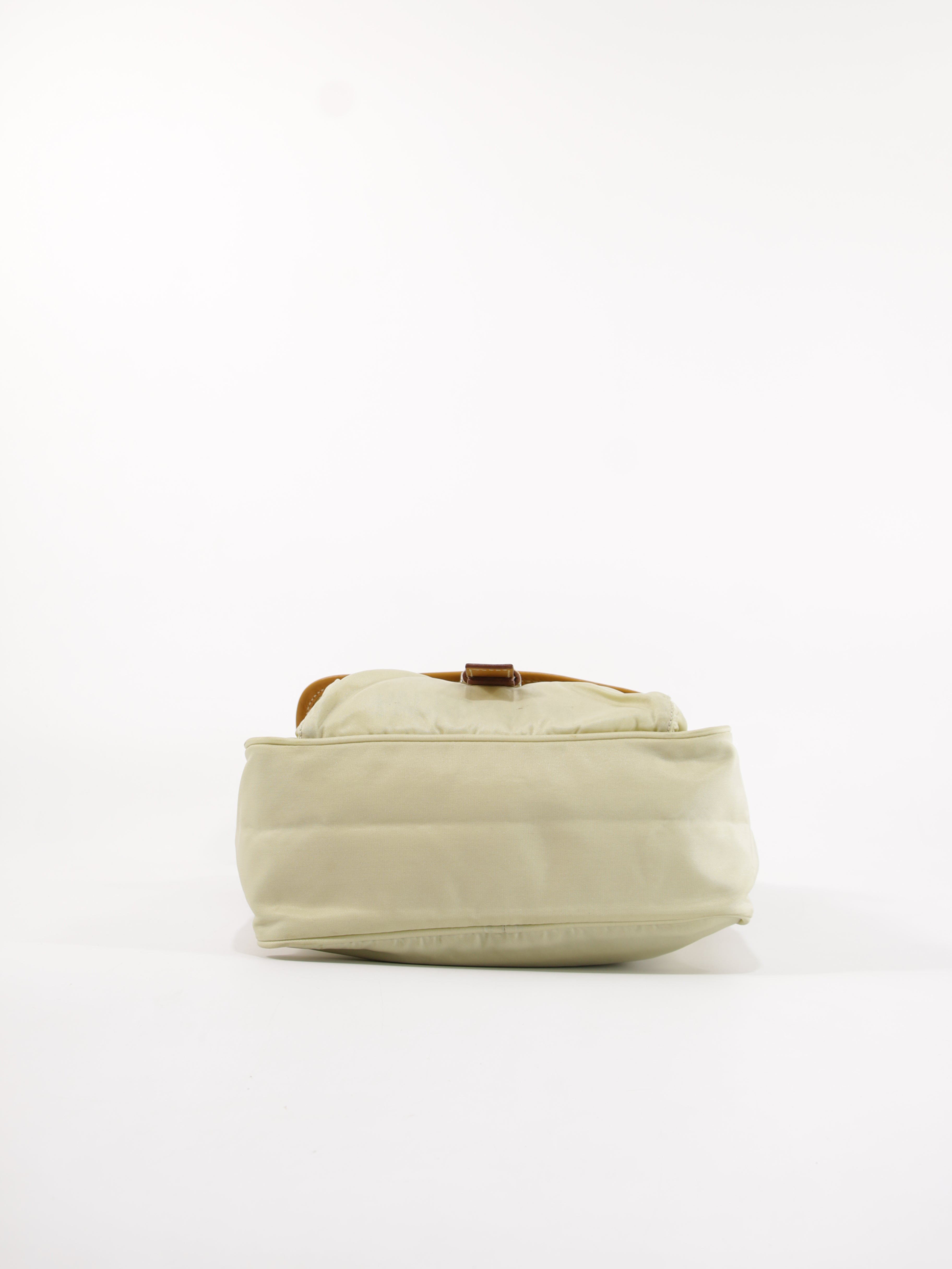 Single Buckle Messenger