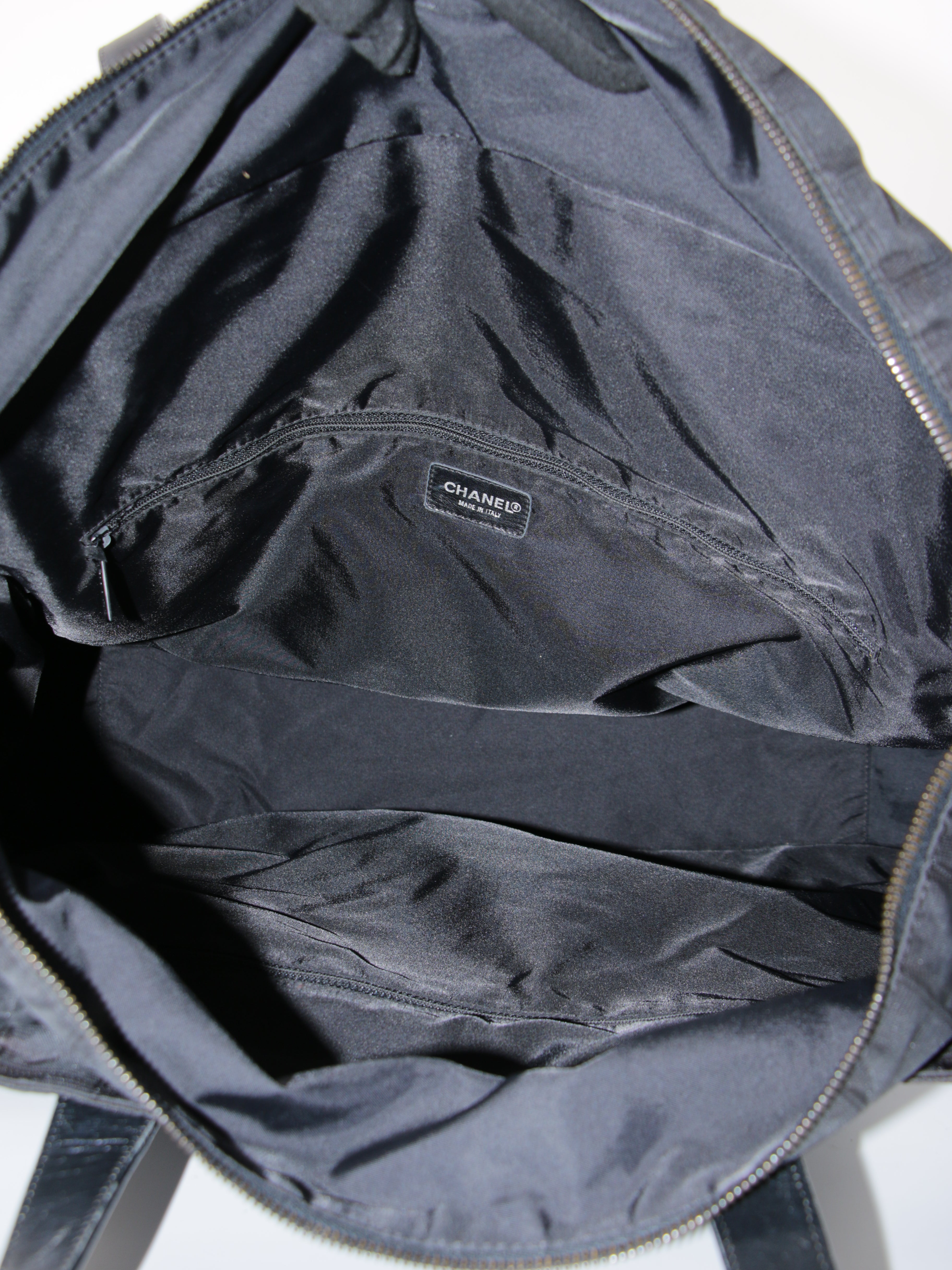 Large Travel Line Tote