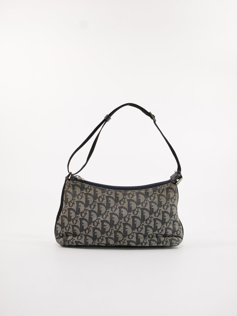 CHRISTIAN DIOR SHOULDER BAGS