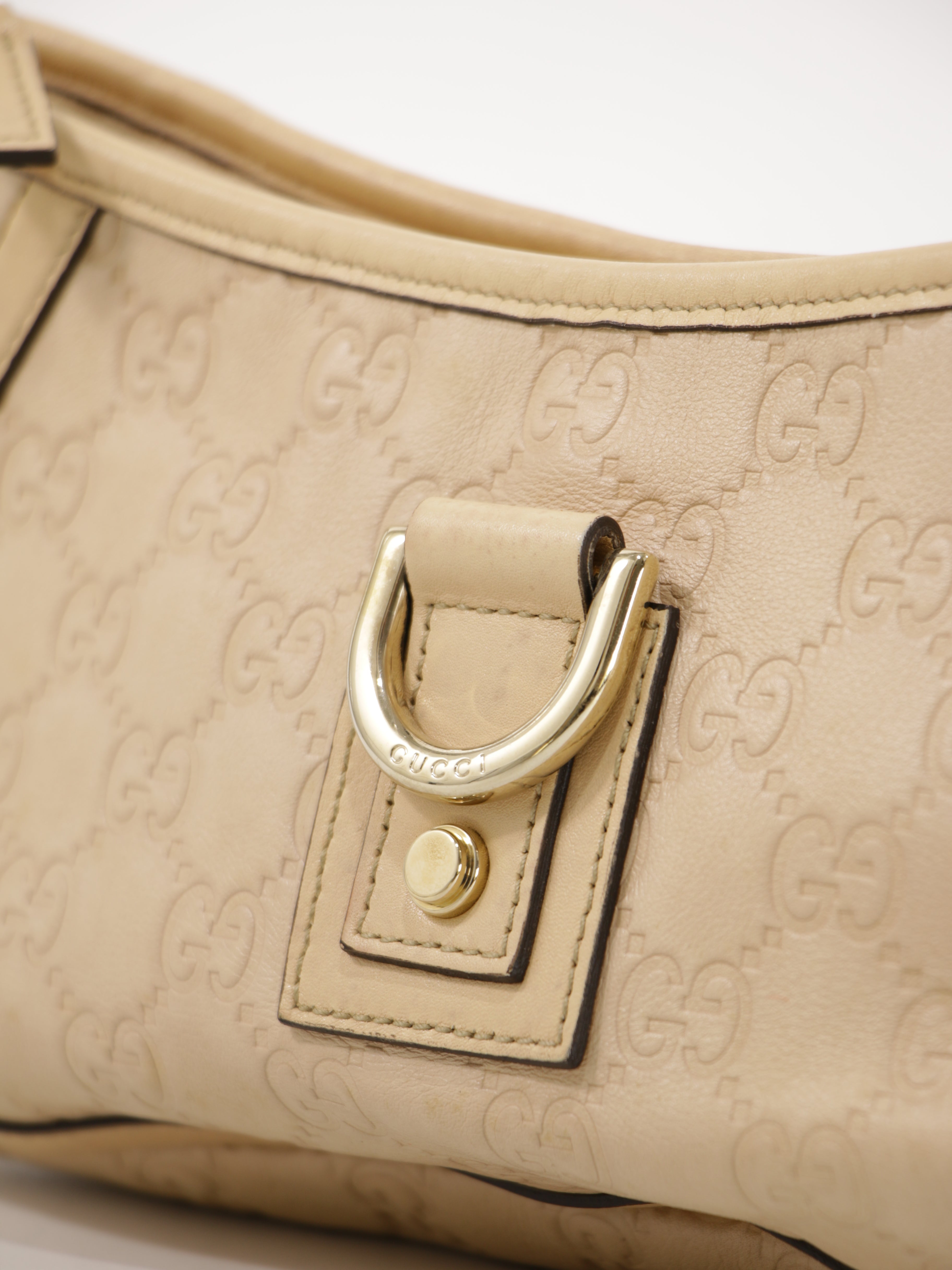 Abbey D-Ring Pochette