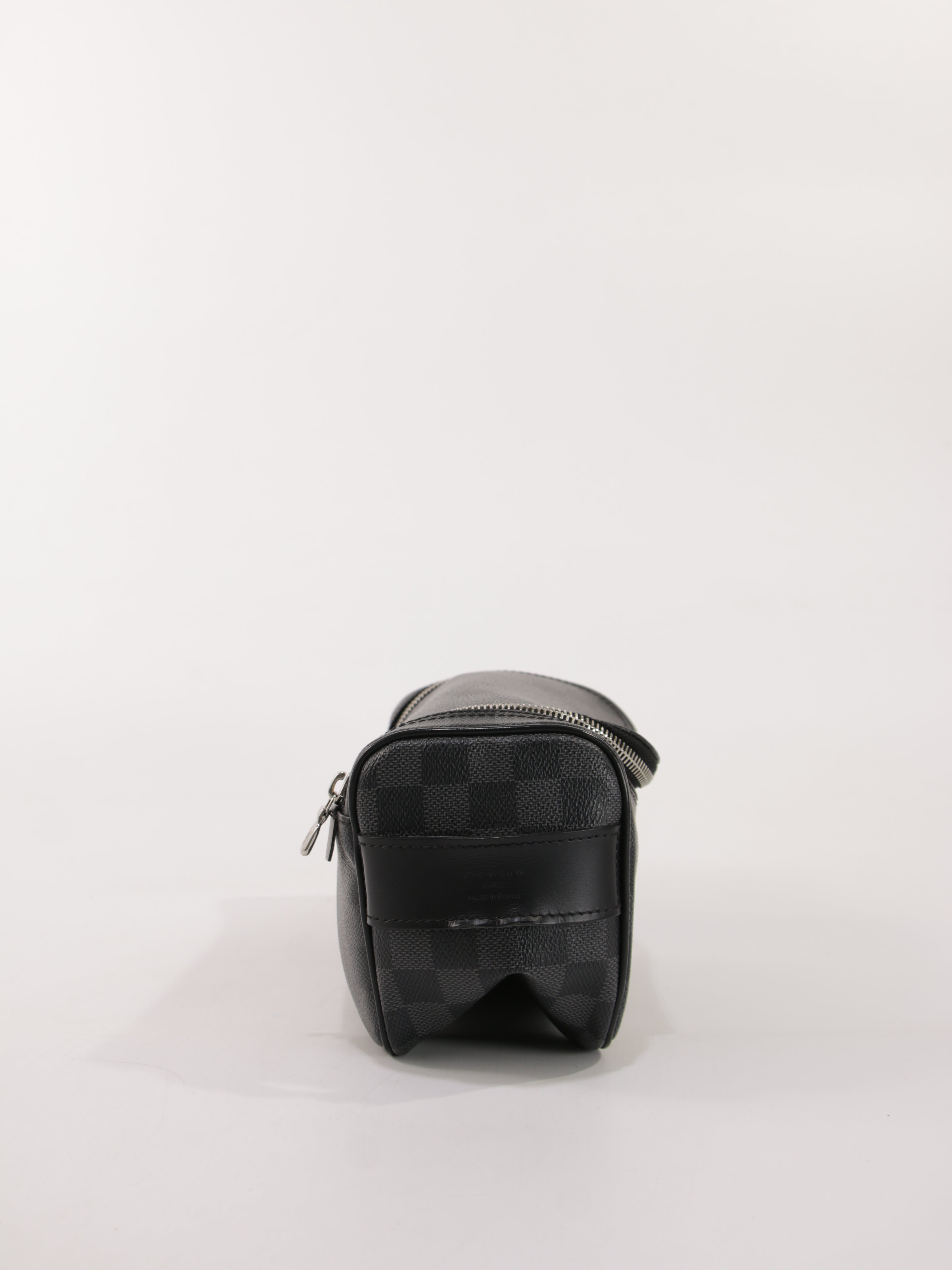 Cosmetic pouch
