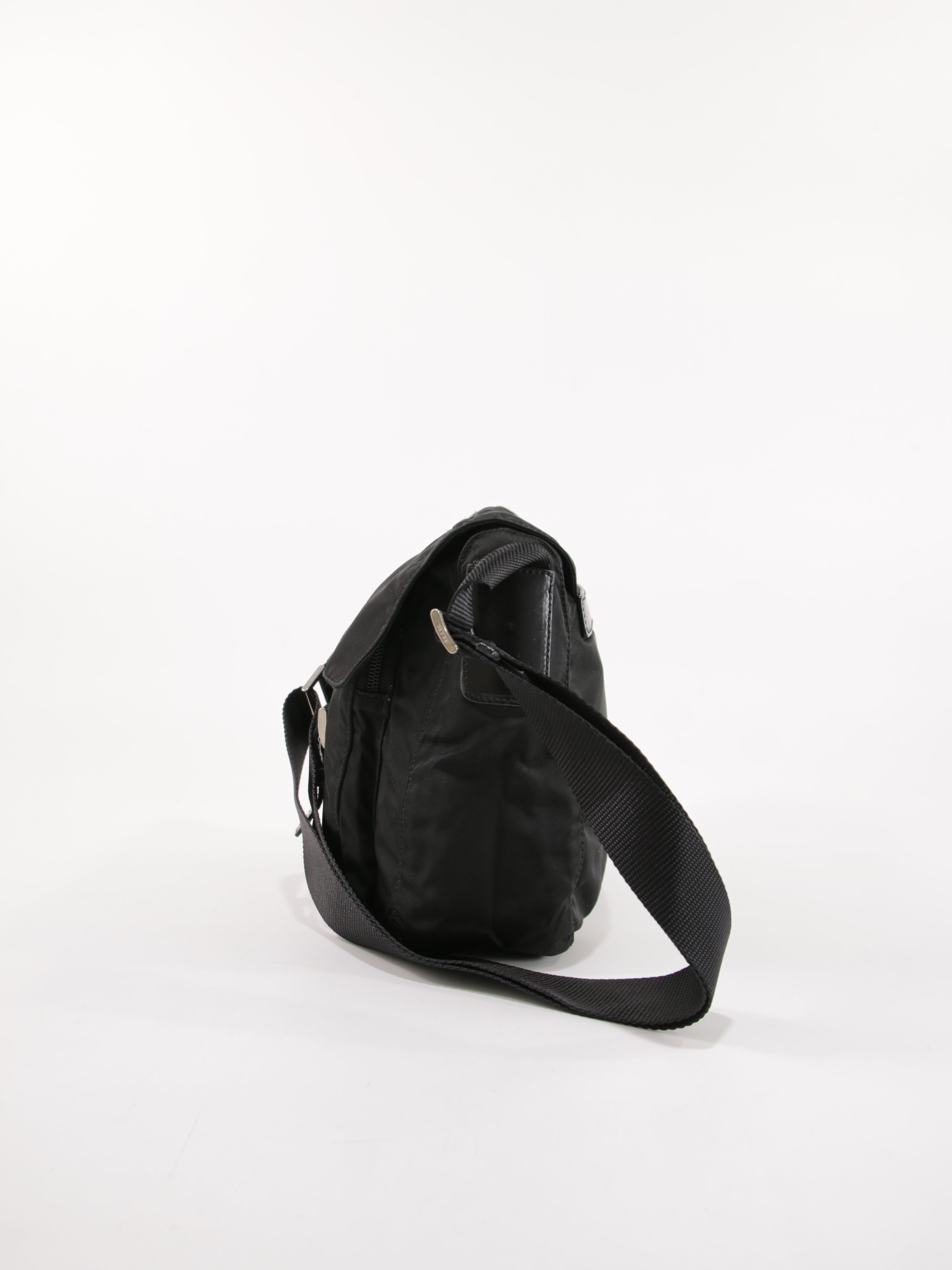 Single Buckle Messenger