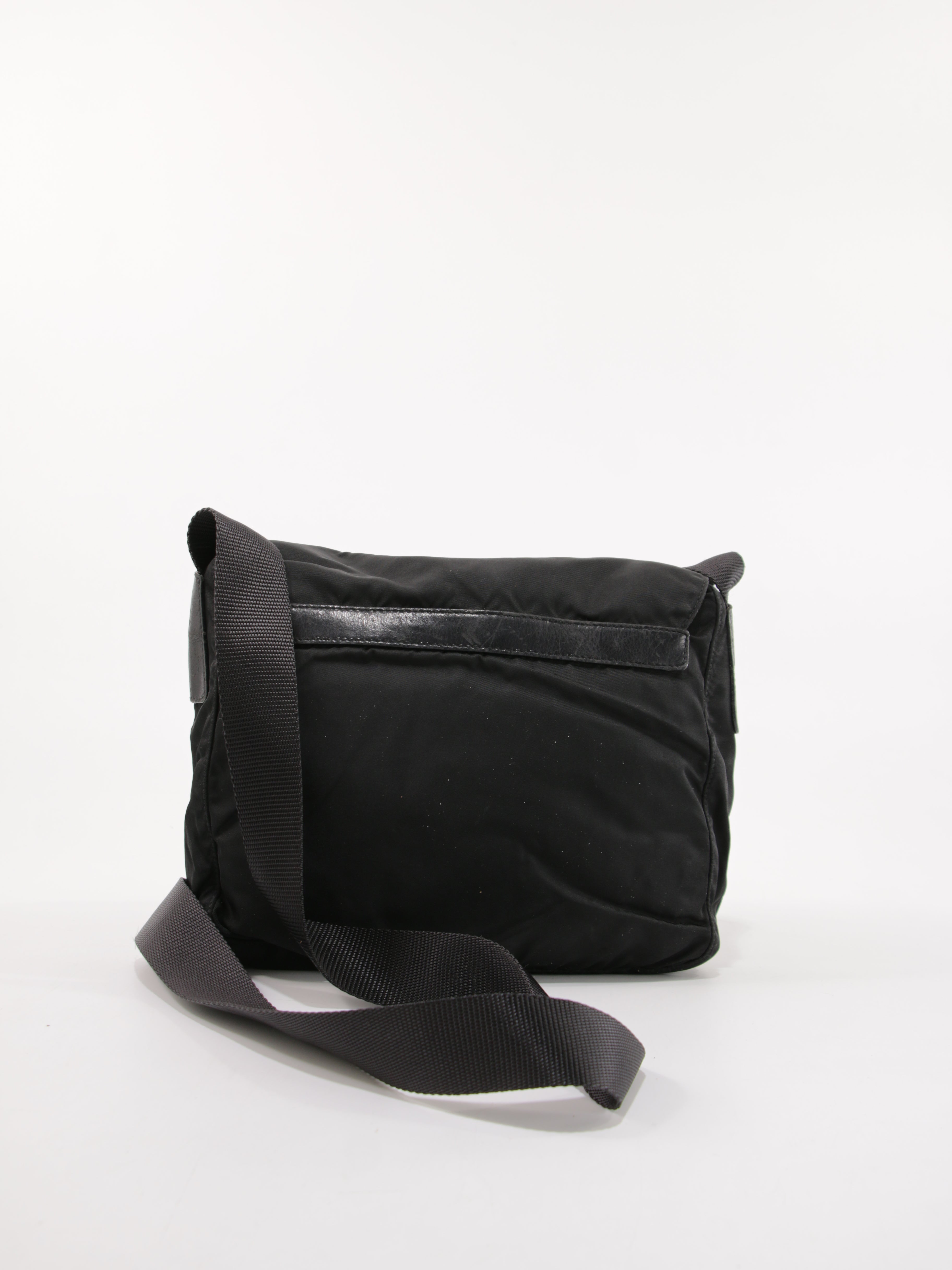 Single Buckle Messenger