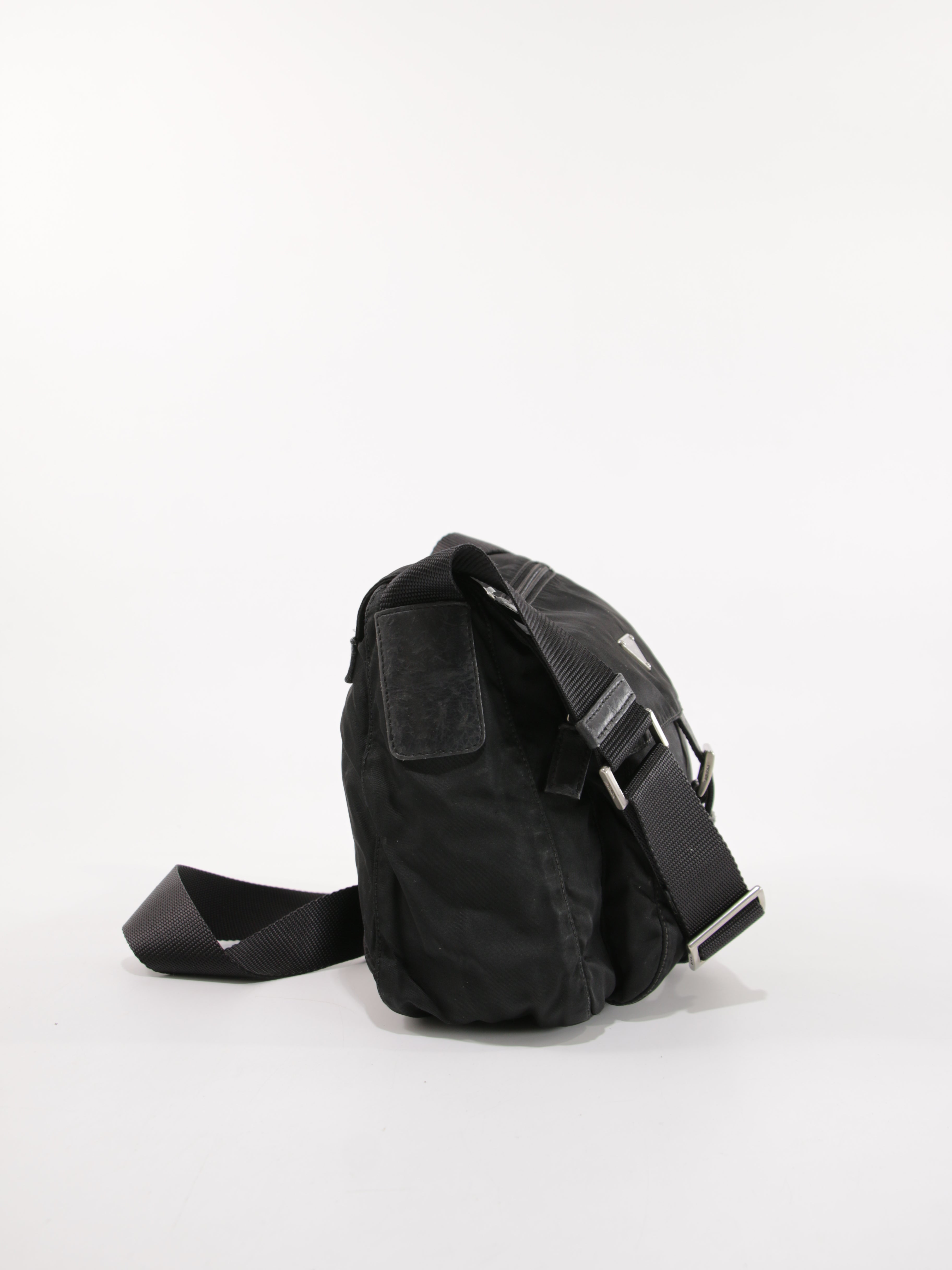 Single Buckle Messenger