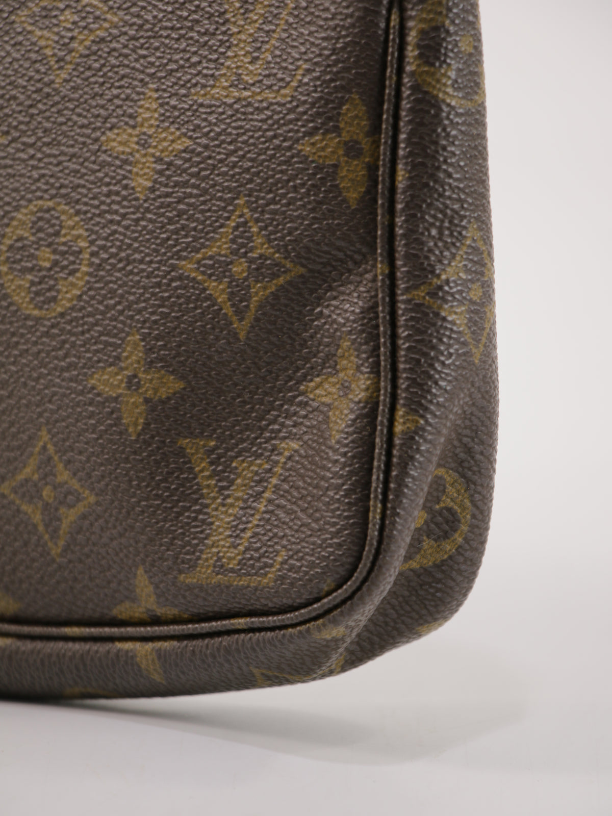 Louis Vuitton Accessories Pochette