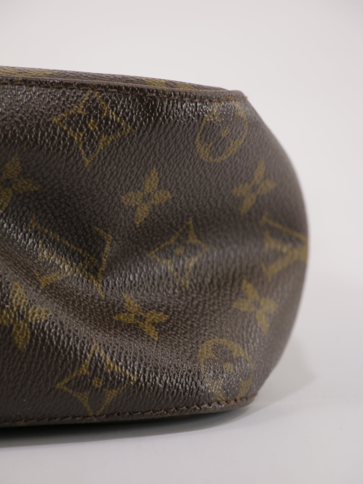 Louis Vuitton Looping MM