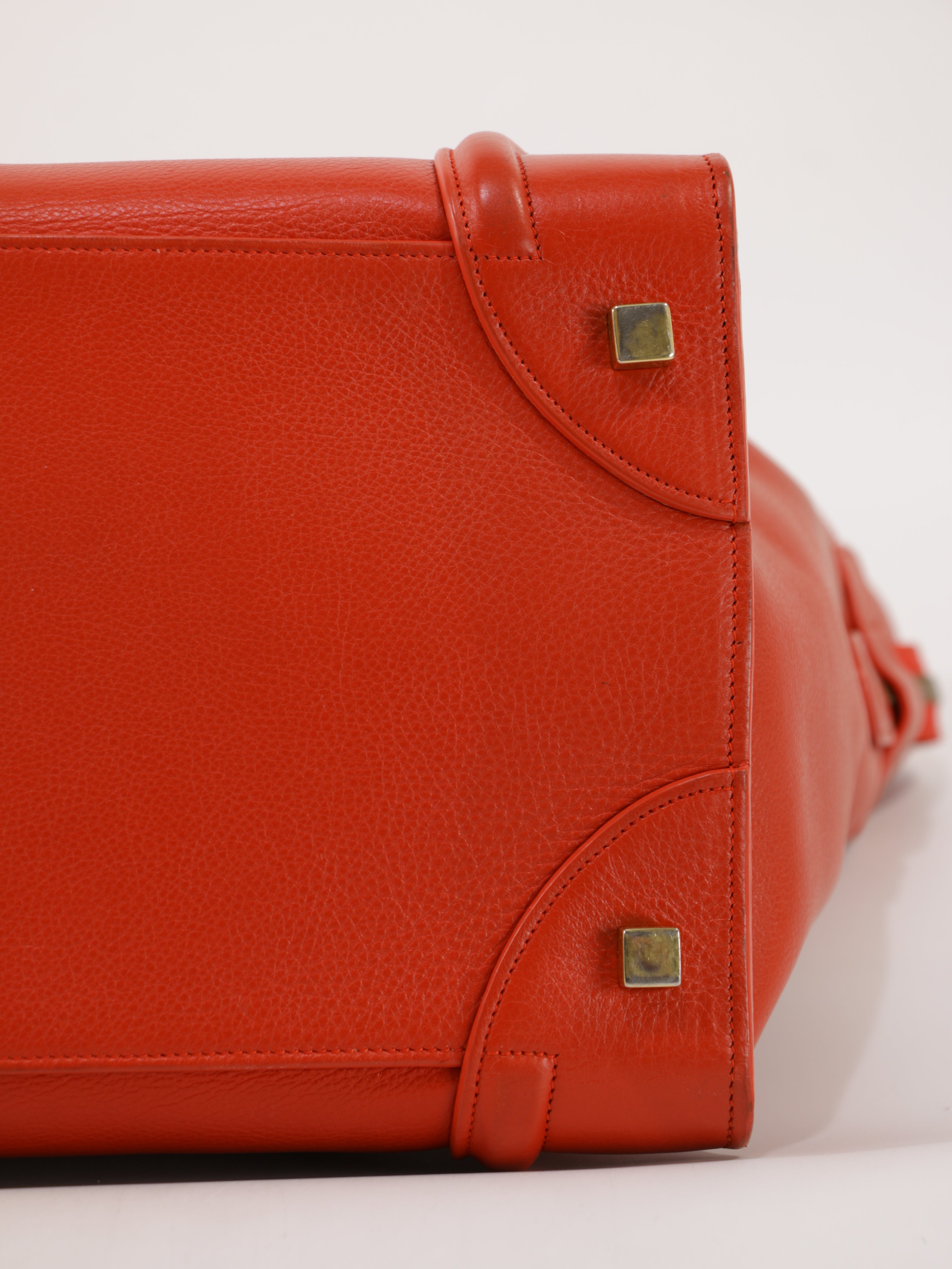 Medium Luggage
