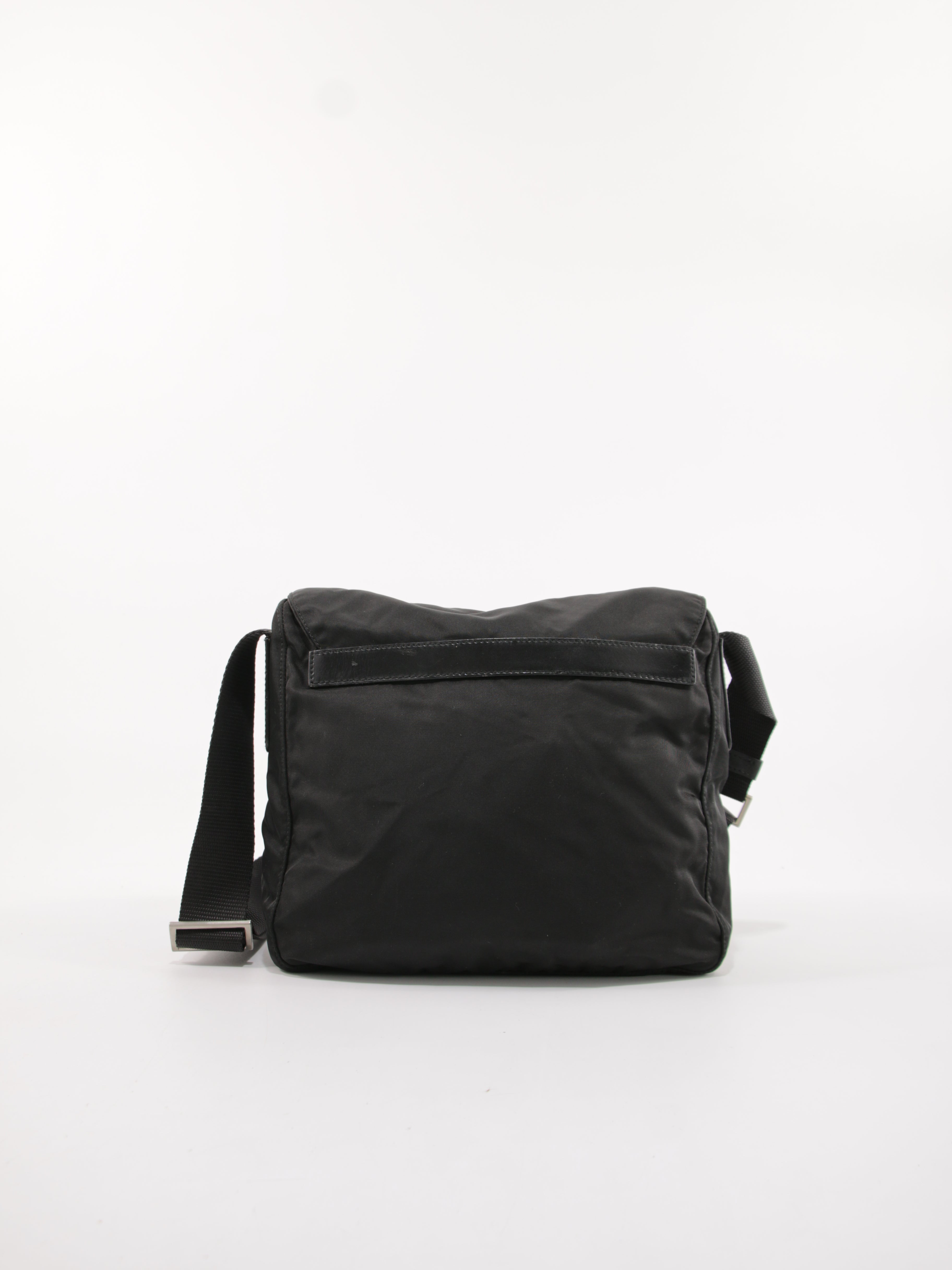 Single Buckle Messenger