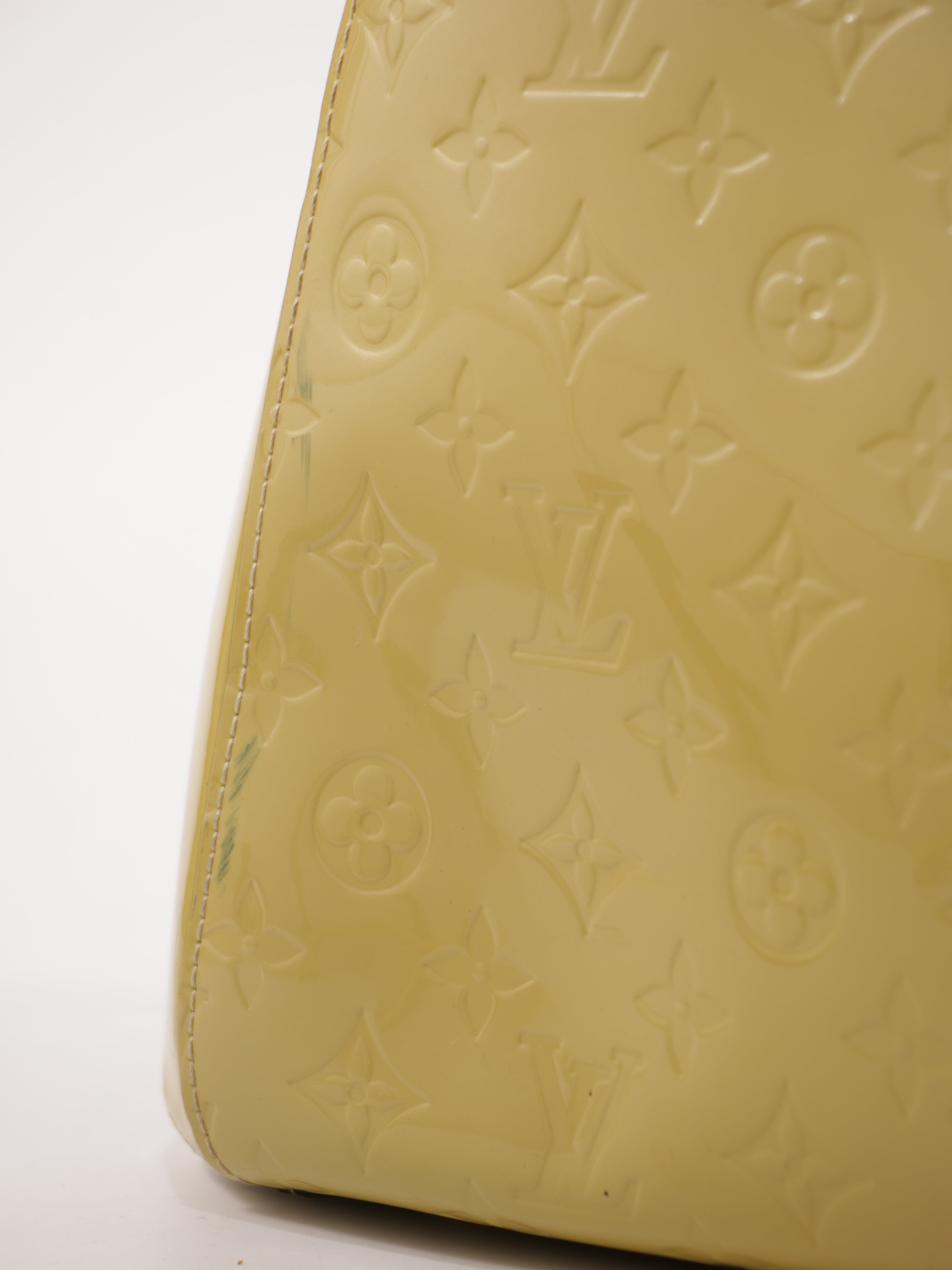 Louis Vuitton Montaigne MM