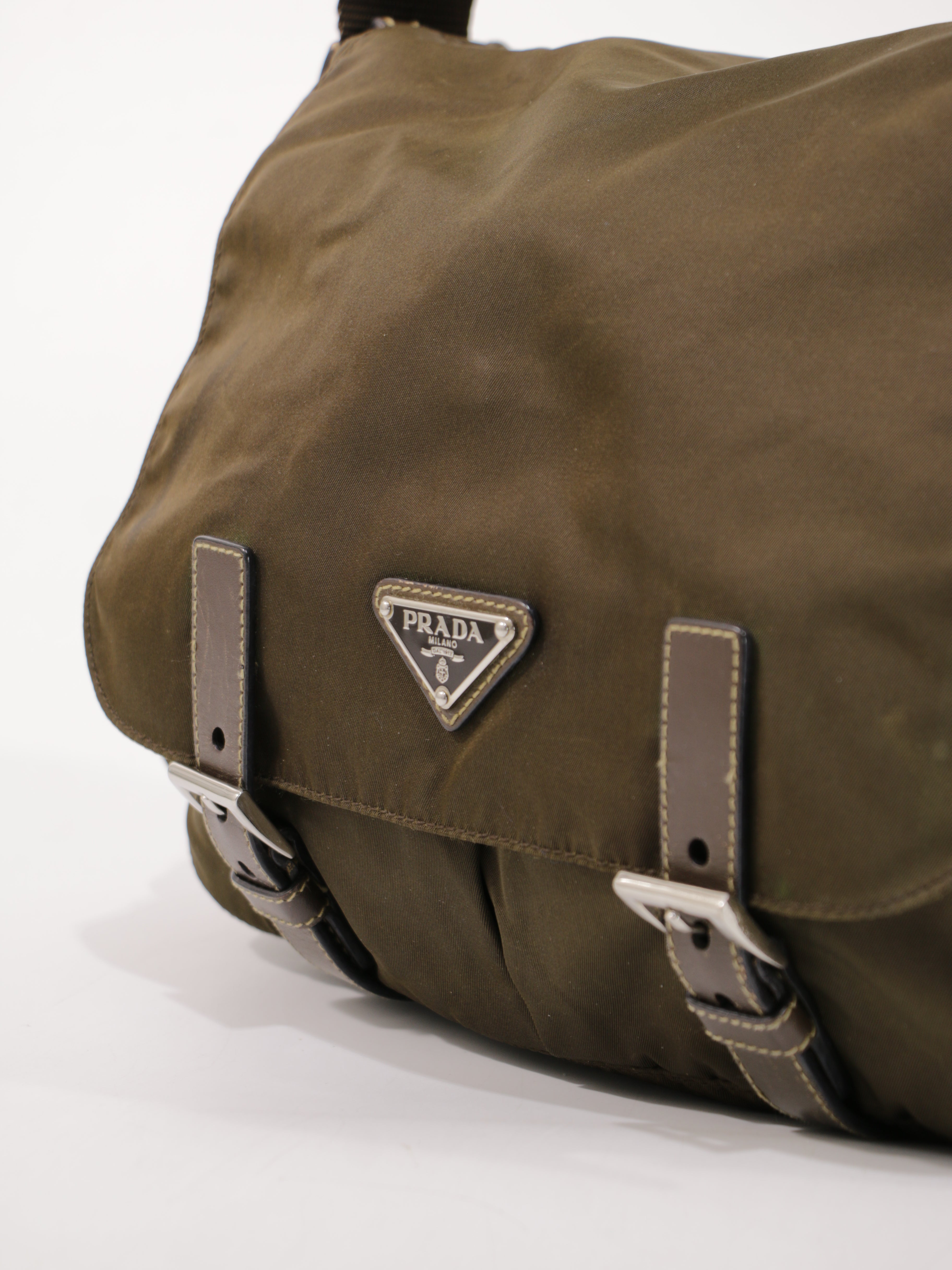 Double Buckle Messenger
