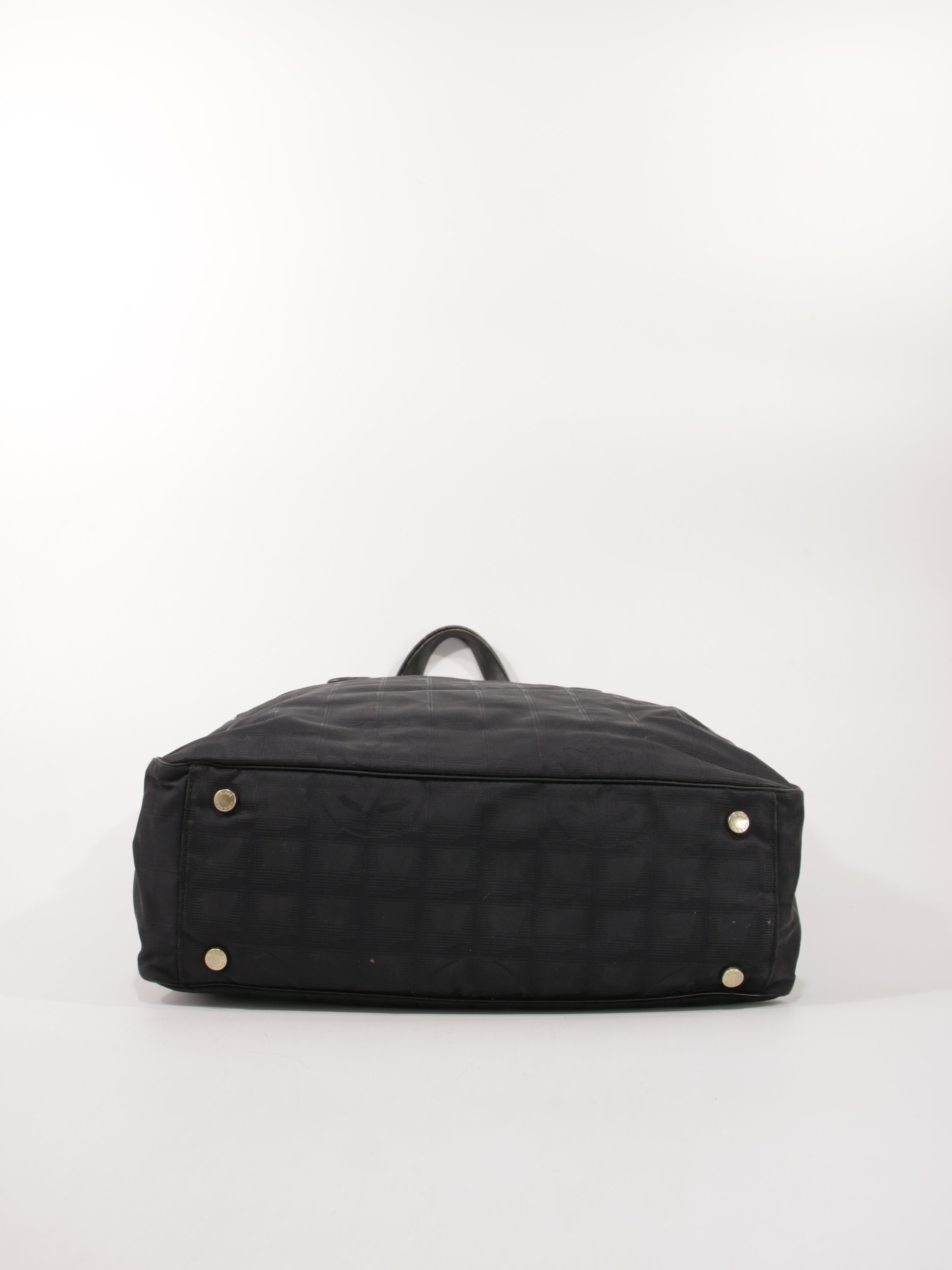 Large Travel Line Tote