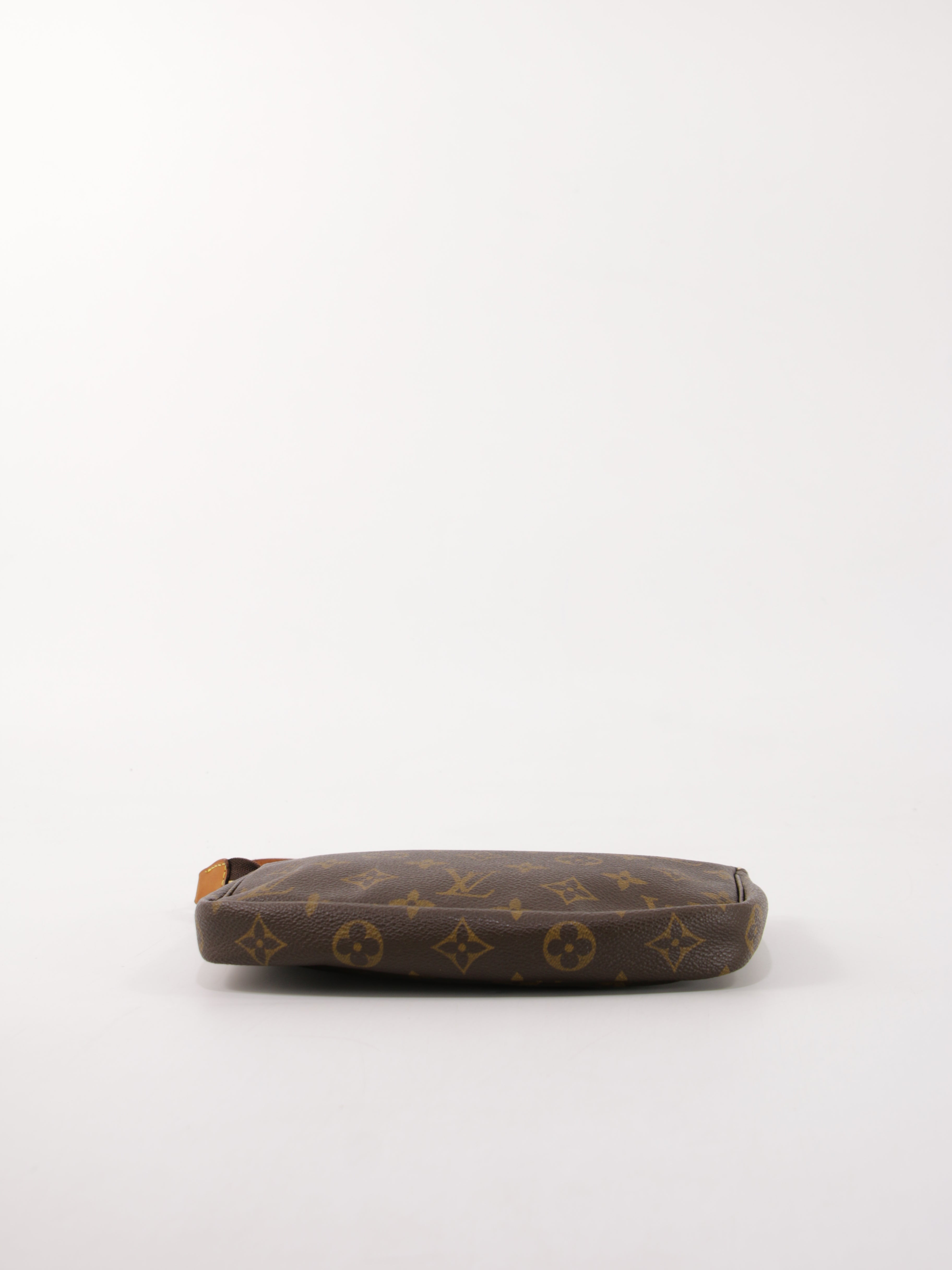 Louis Vuitton Accessories Pochette