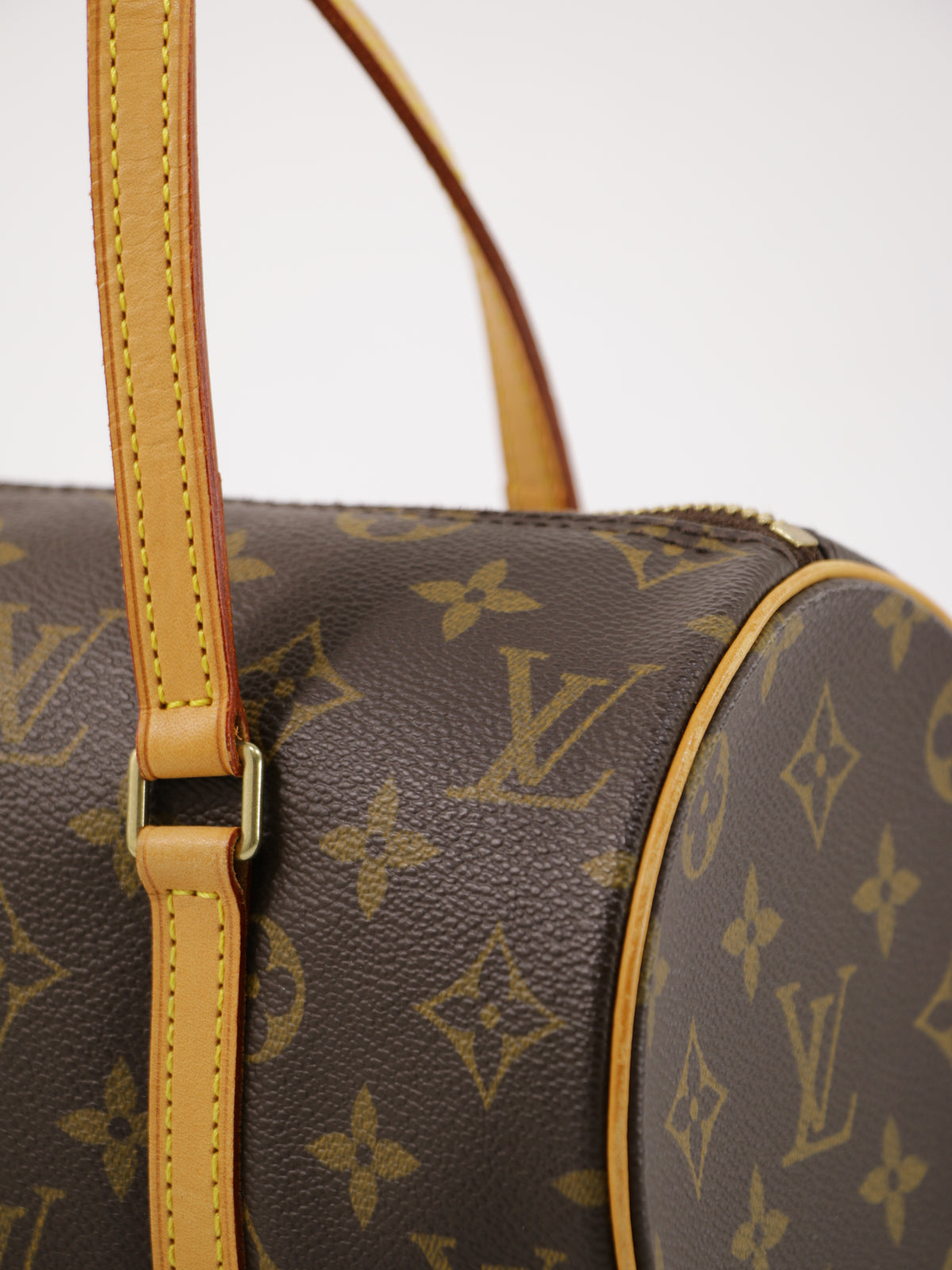 Louis Vuitton Papillon 26
