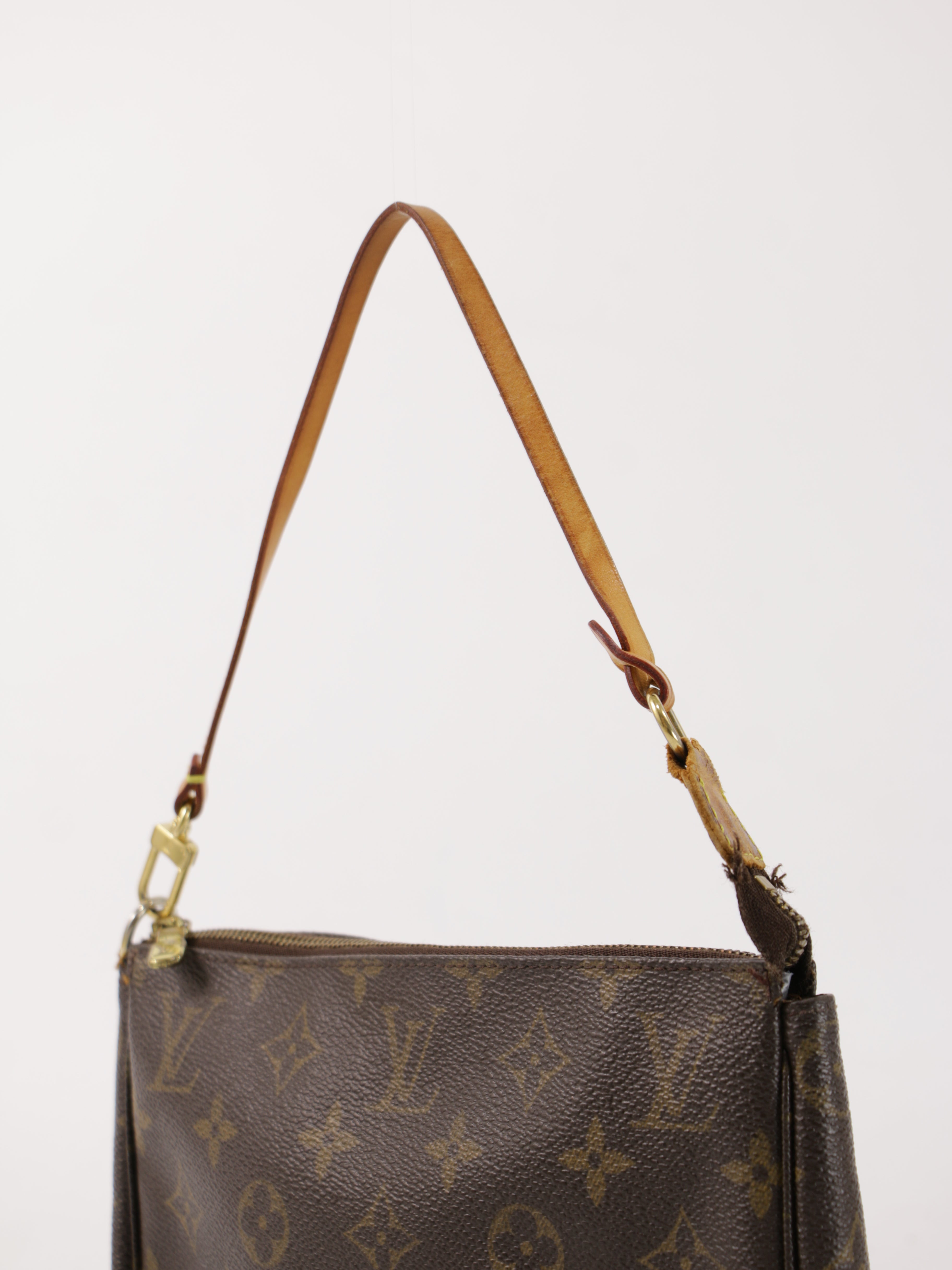 Louis Vuitton Accessories Pochette