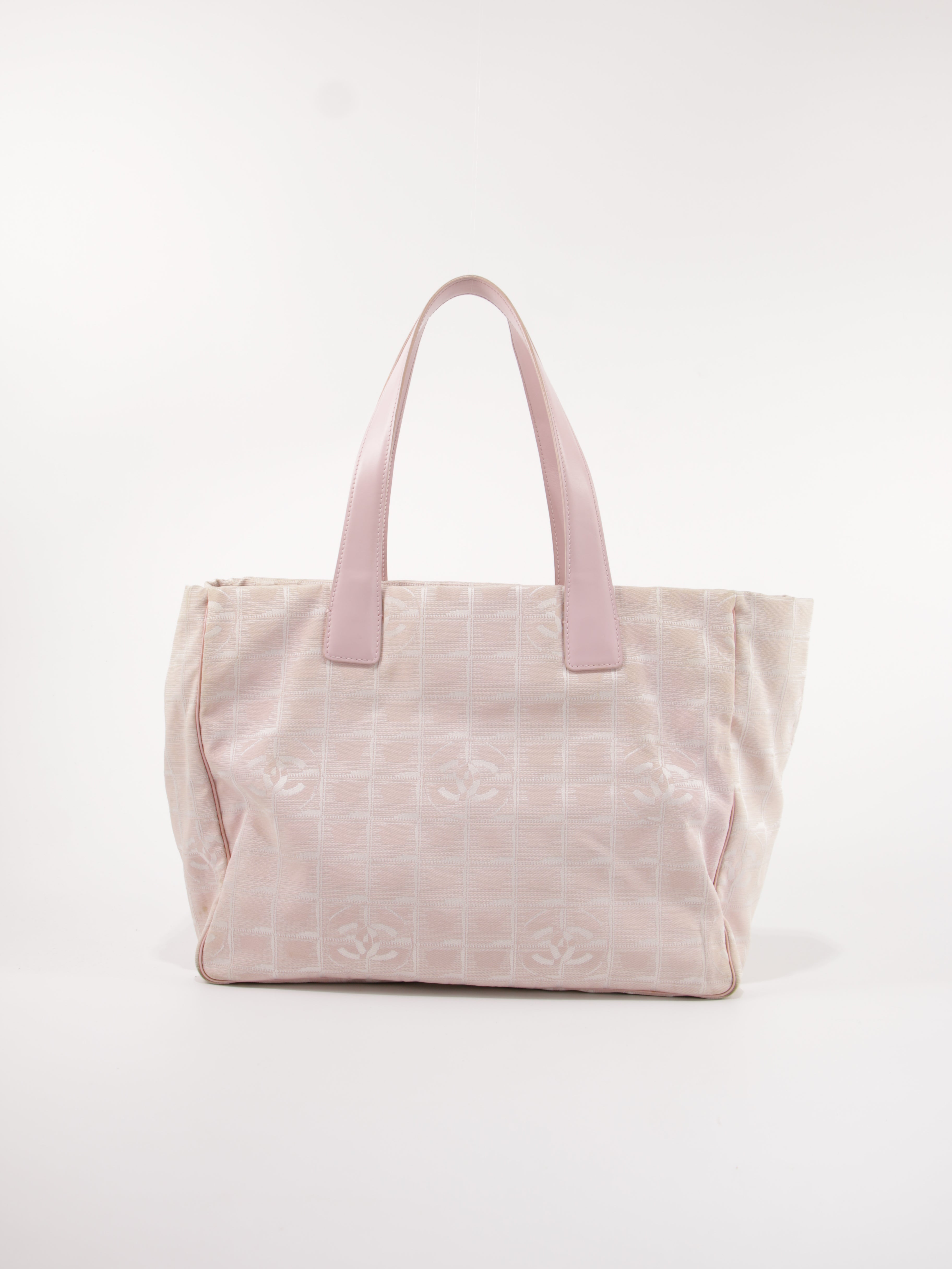 Medium New Travel Line Tote
