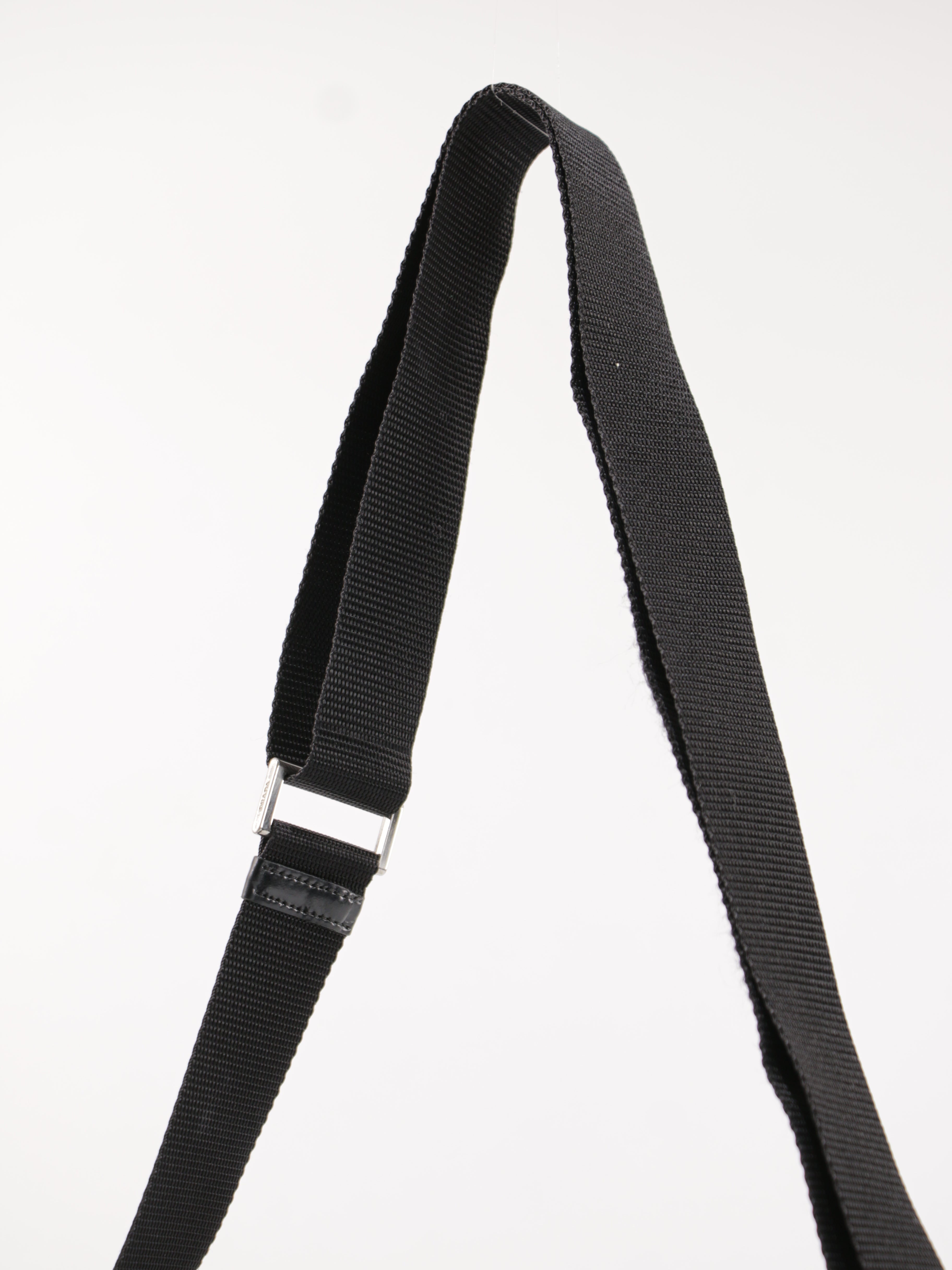 Single Buckle Messenger