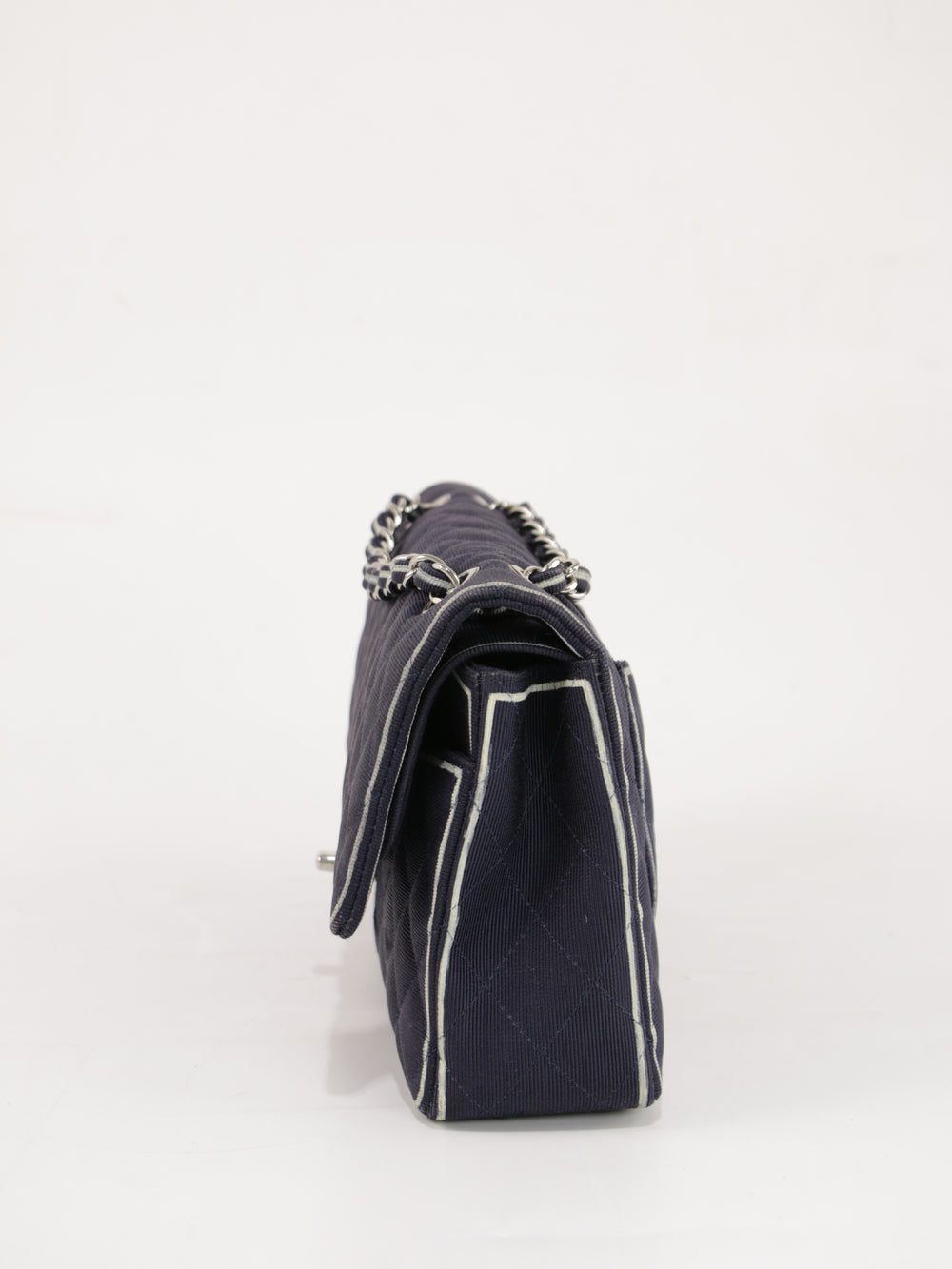 Medium Classic Flap