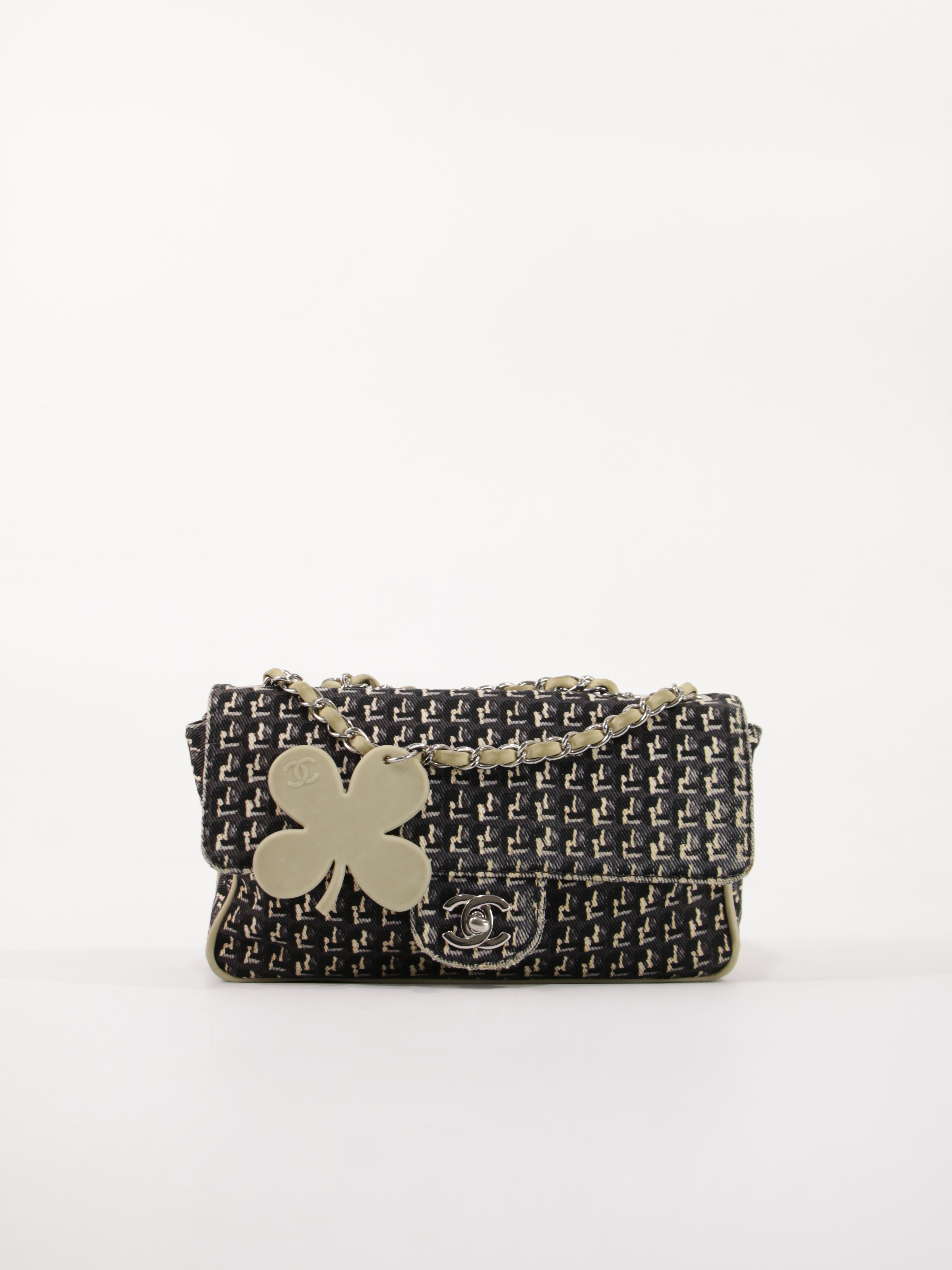 Medium Single Flap