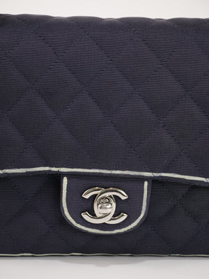 Medium Classic Flap