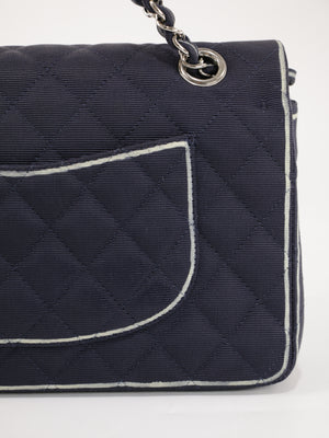 Medium Classic Flap
