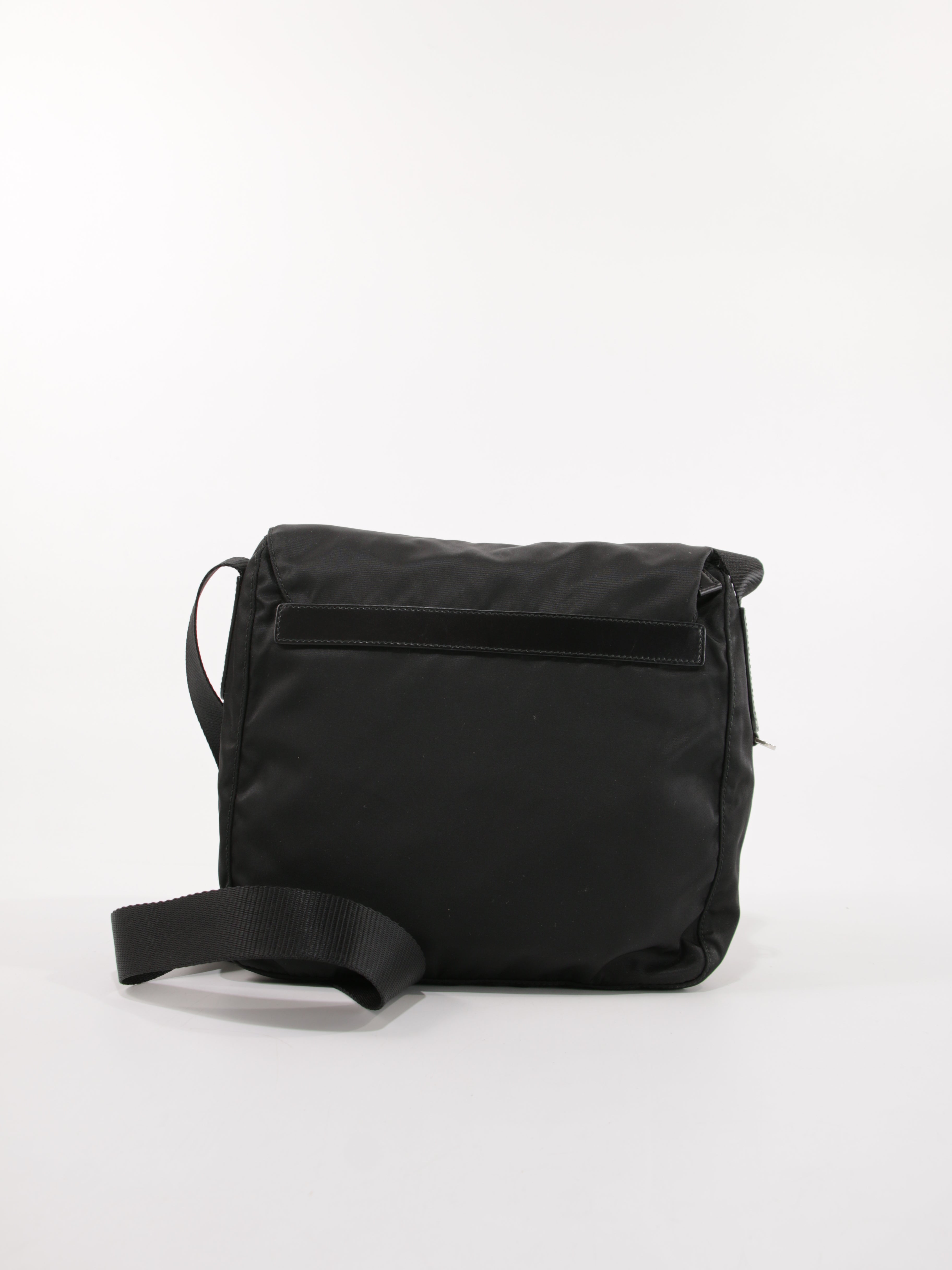 Single Buckle Messenger