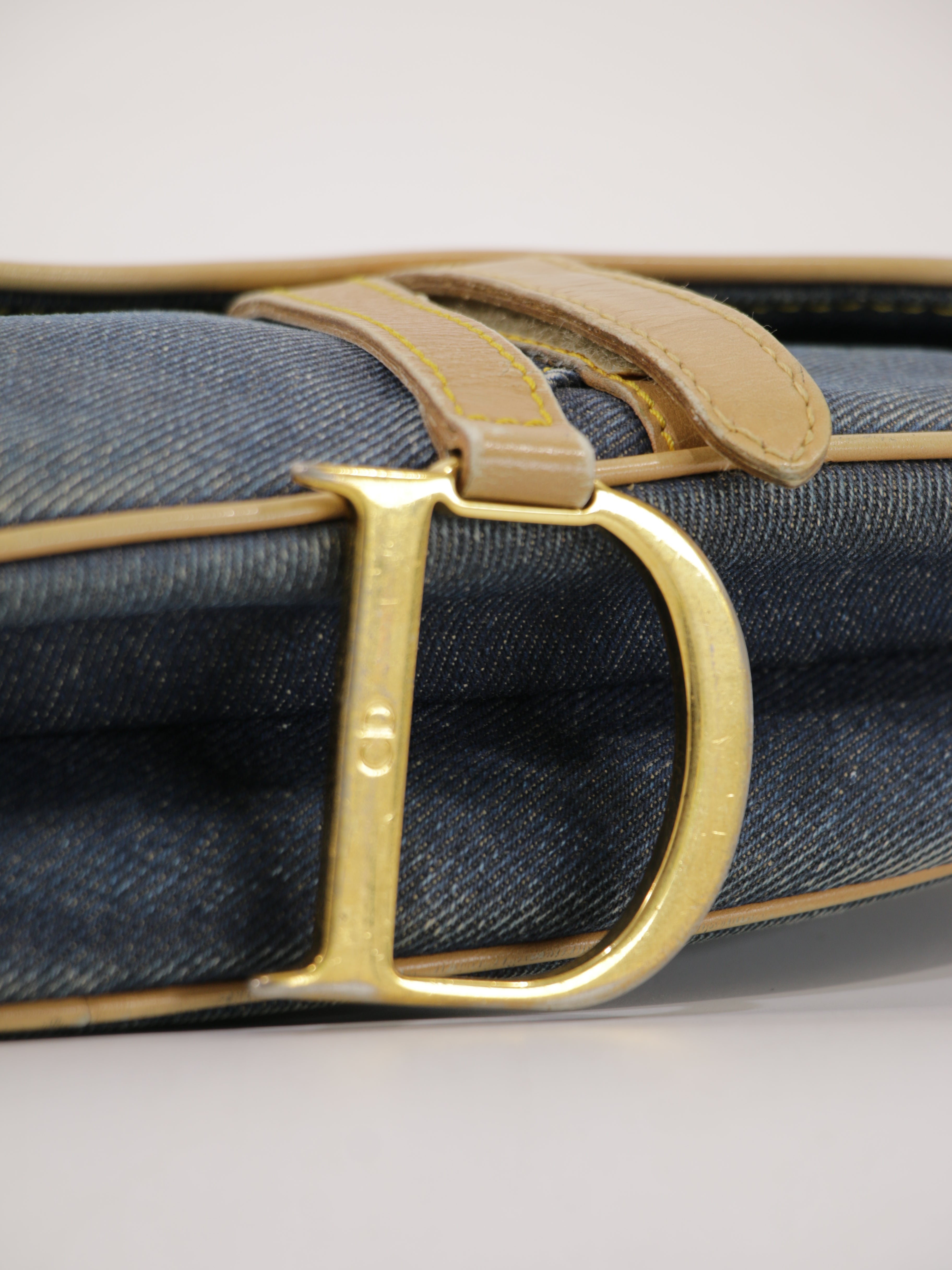 Saddle