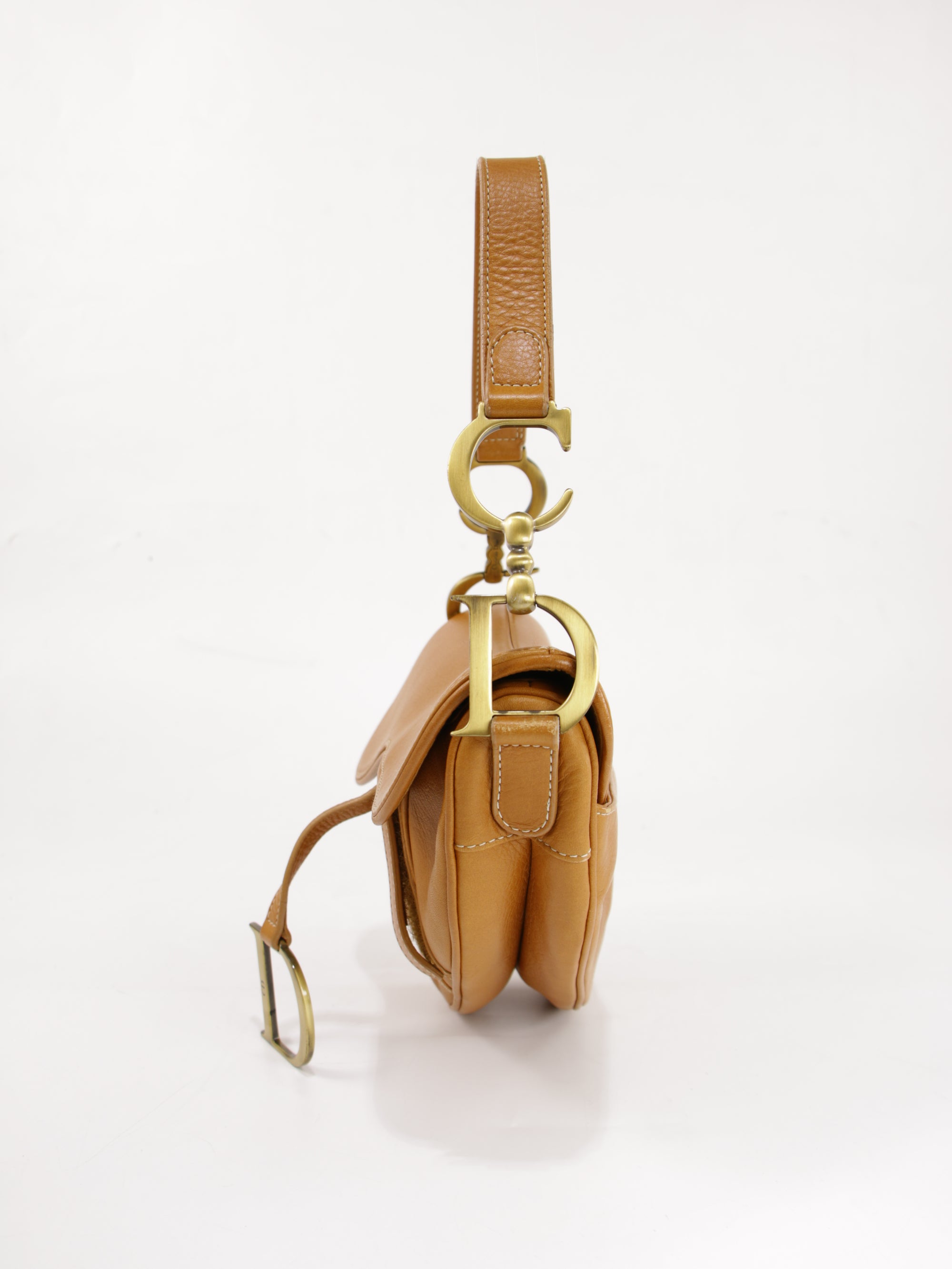 Saddle