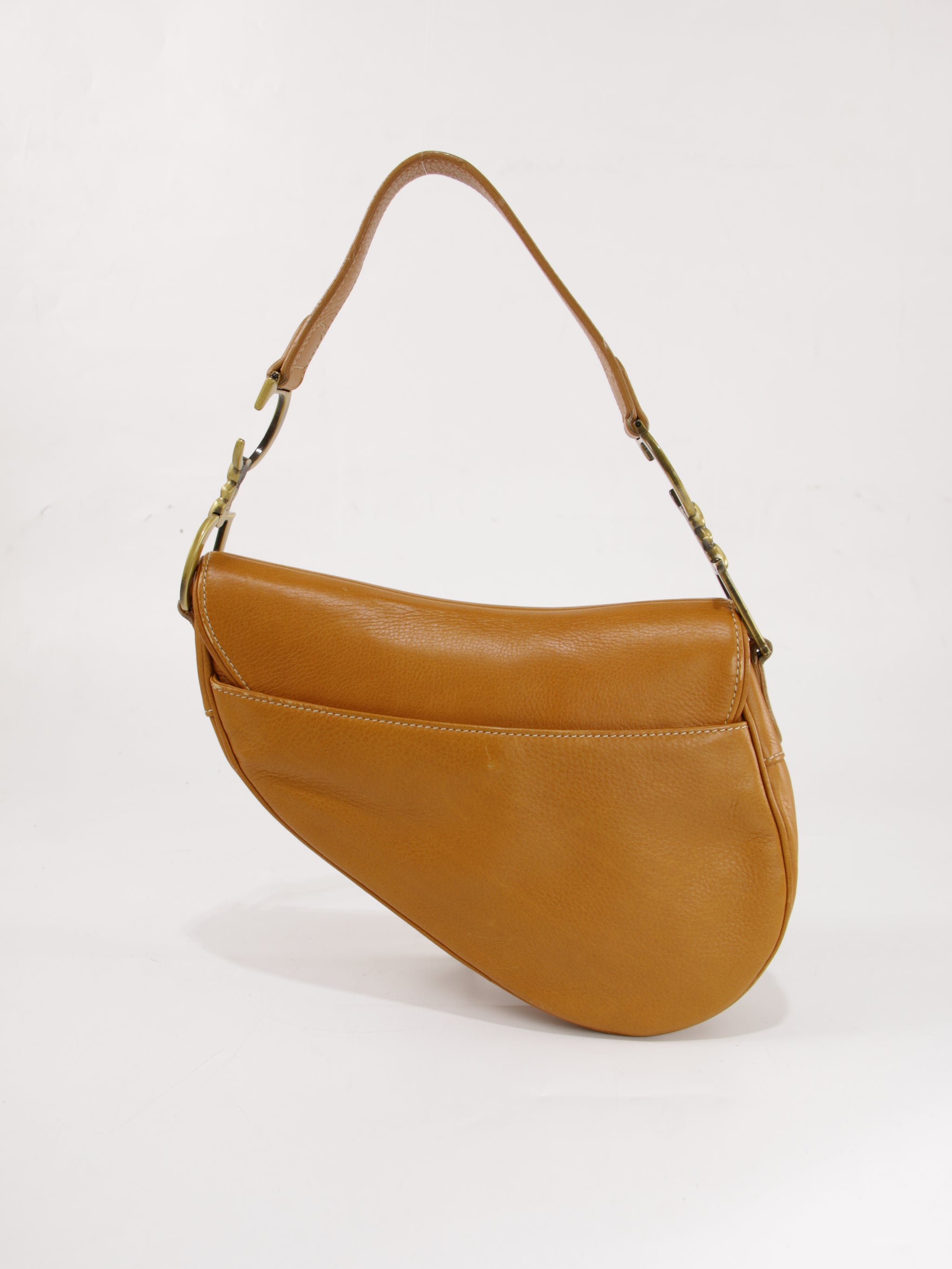 Saddle