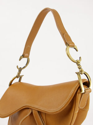 Saddle