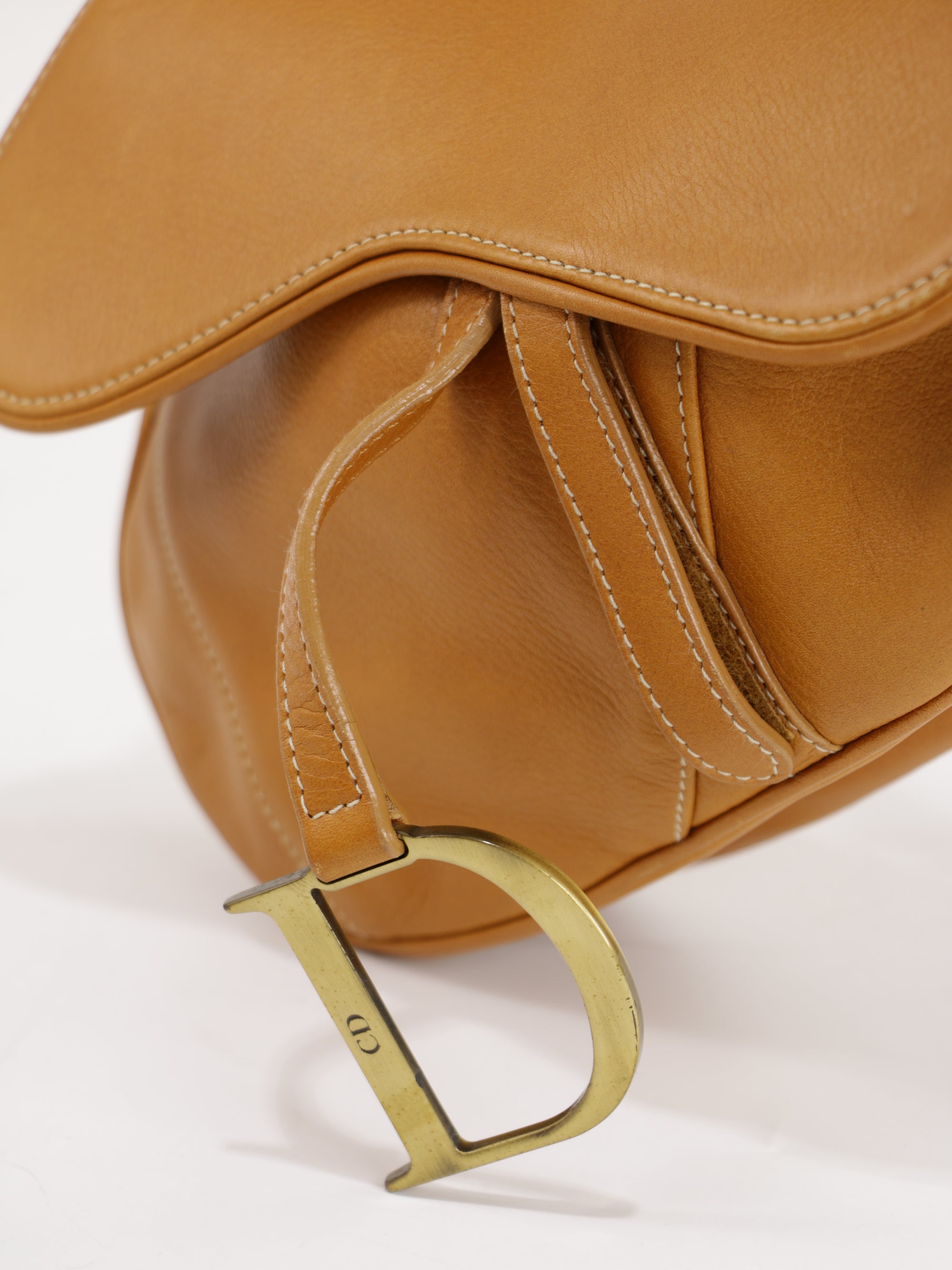 Saddle