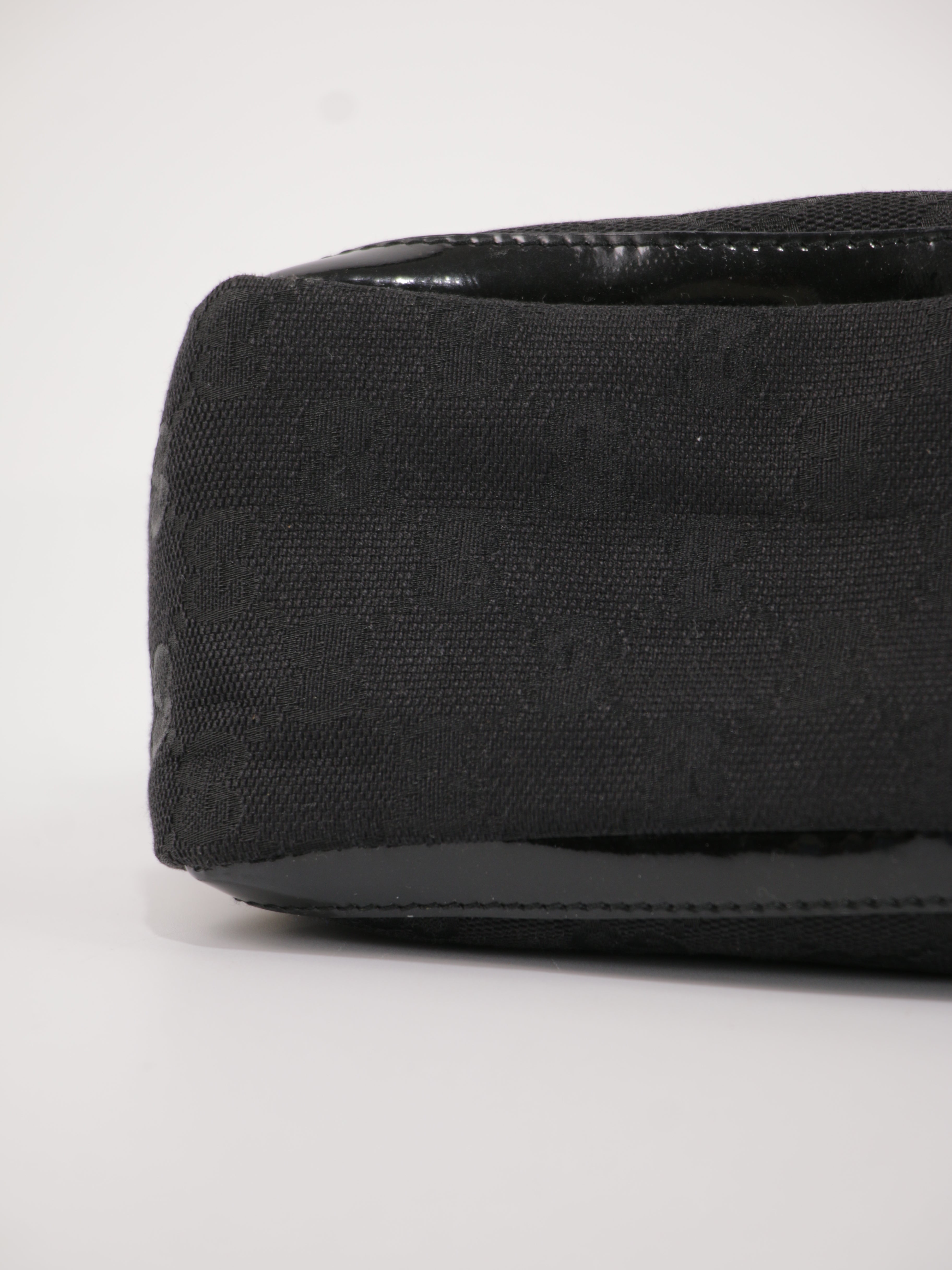 Abbey D-Ring Pochette