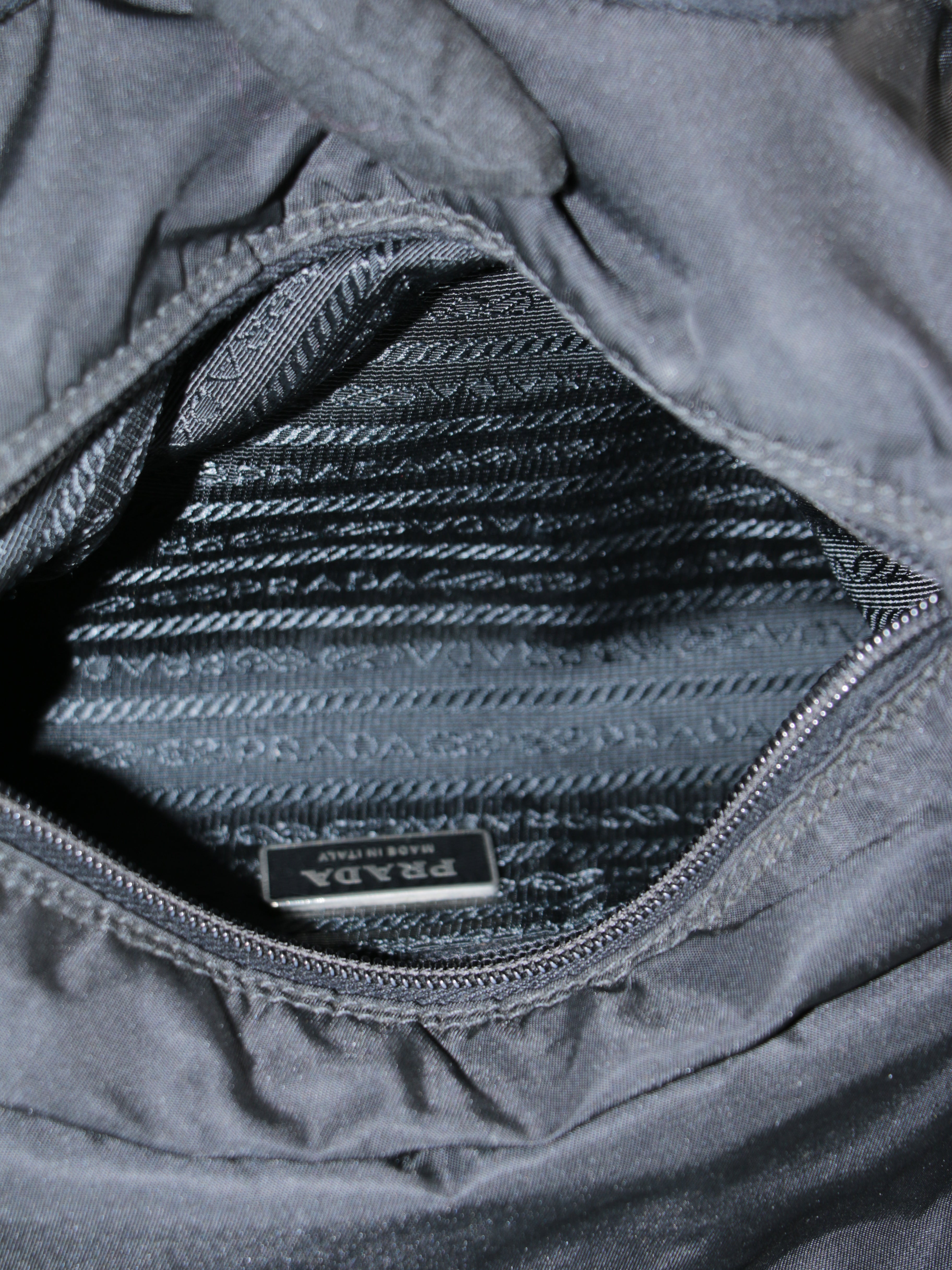 Single Buckle Messenger