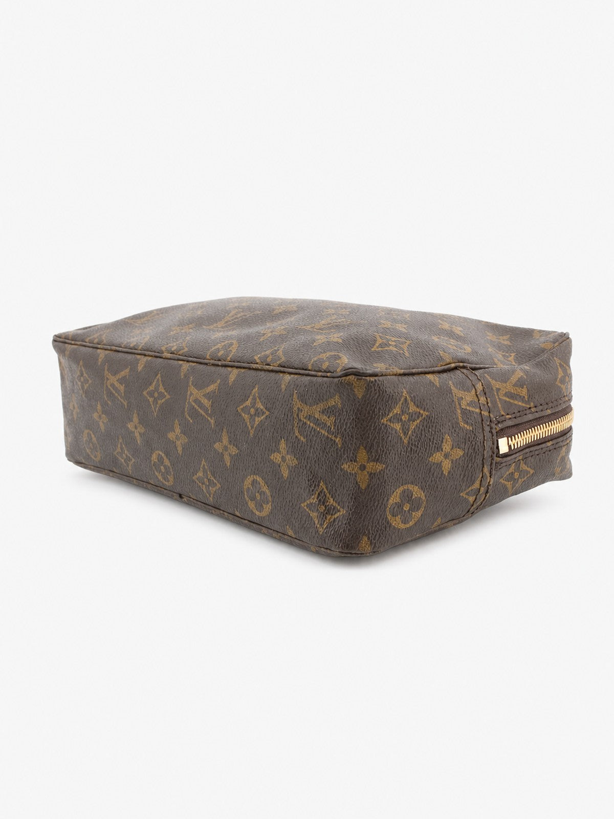 Cosmetic pouch