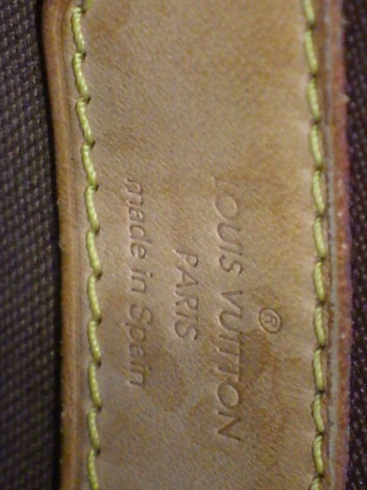 Louis Vuitton Batignolles Vertical MM