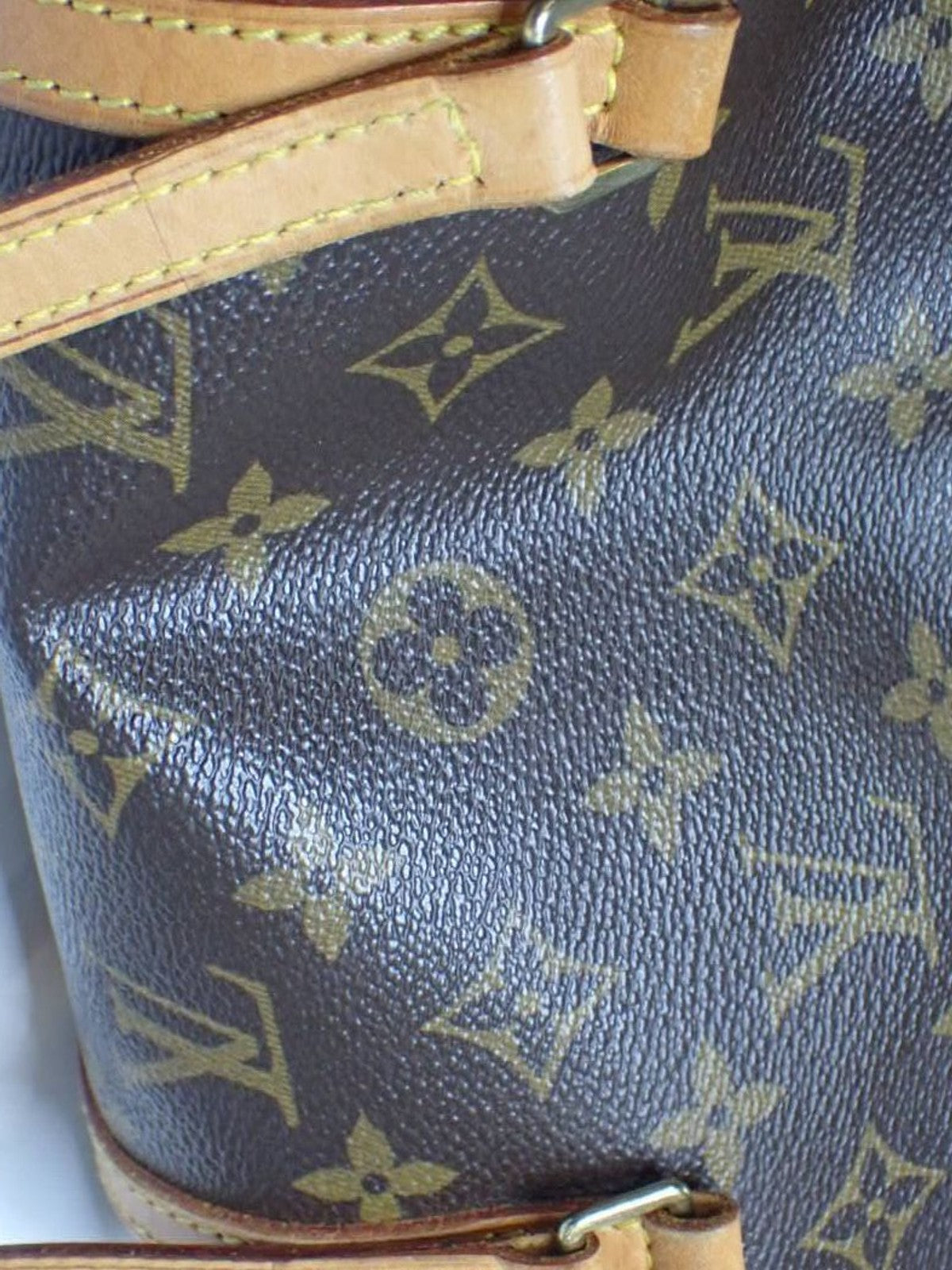 Louis Vuitton Papillon 26
