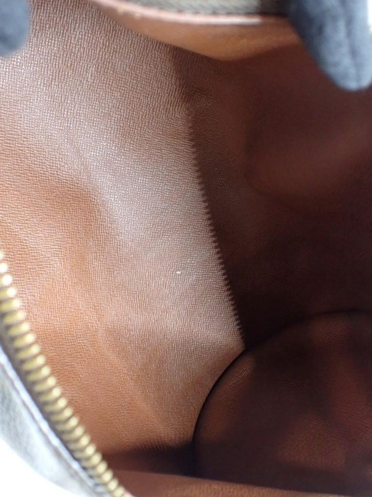 Louis Vuitton Papillon 26