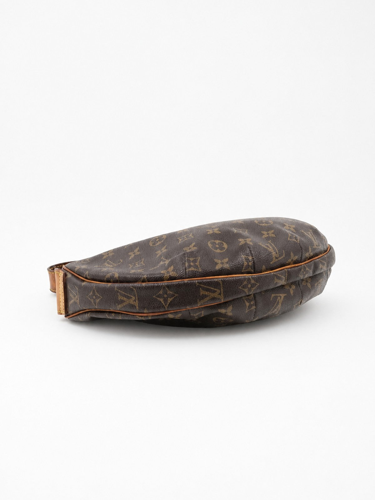 Louis Vuitton Croissant MM