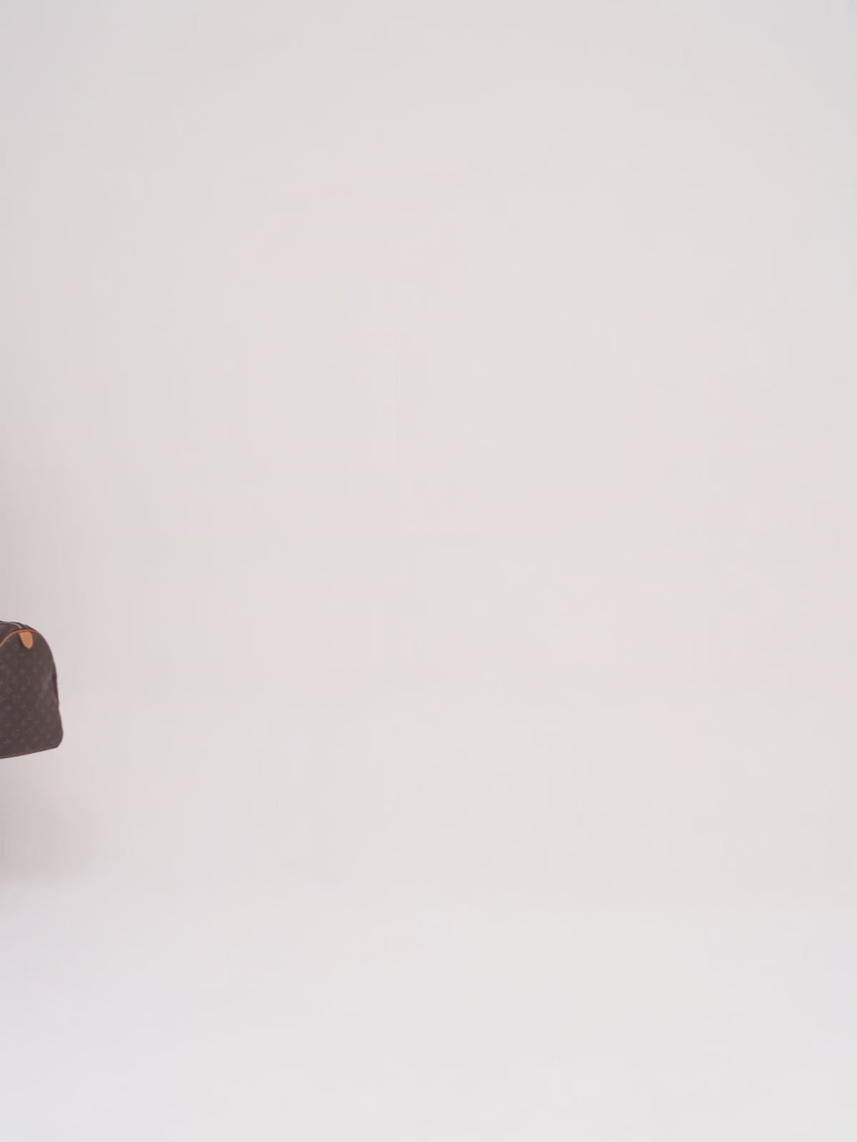 Ladda video: Louis Vuitton - Keepall 55